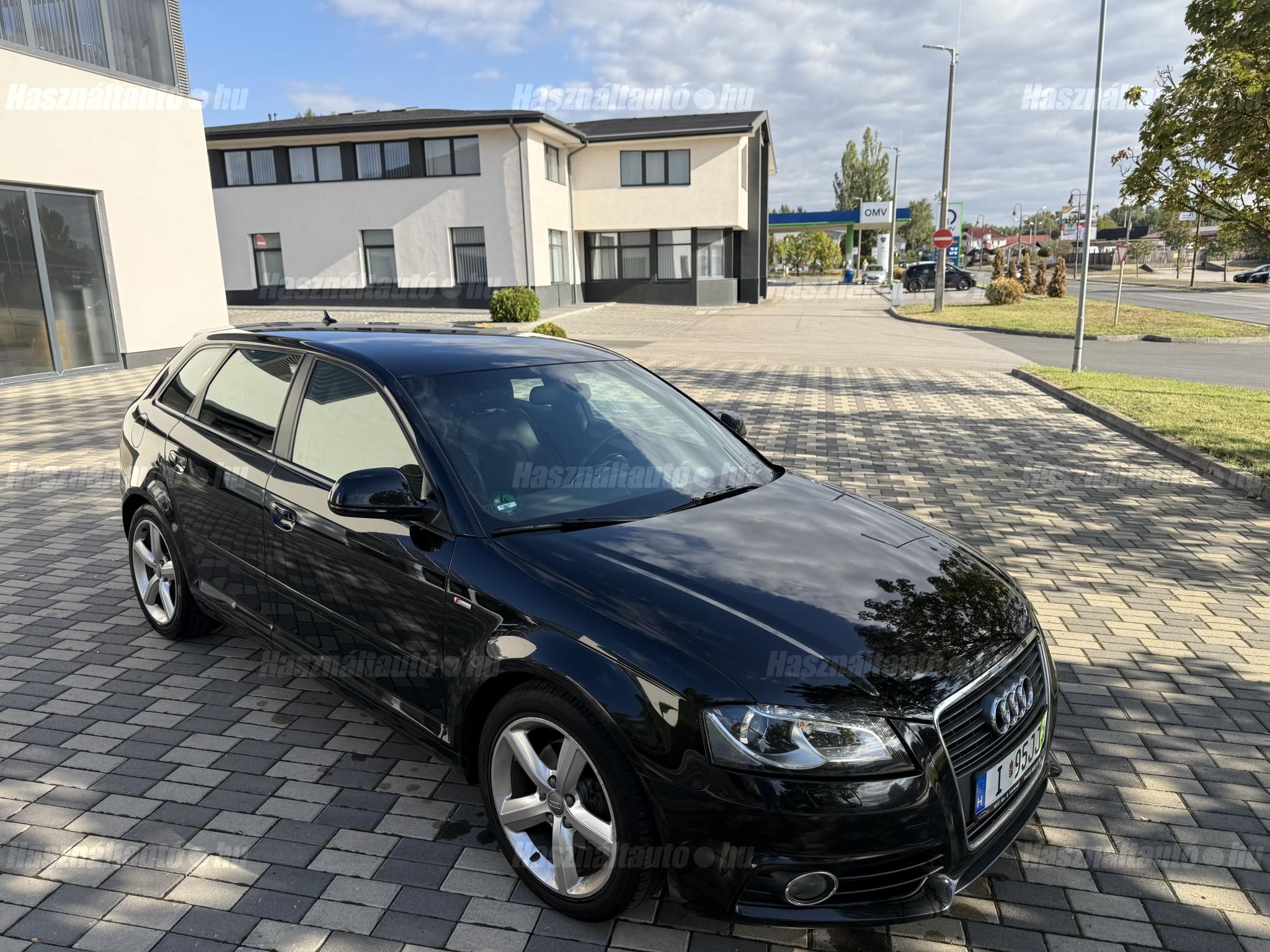 AUDI A3 2011/10 - 1
