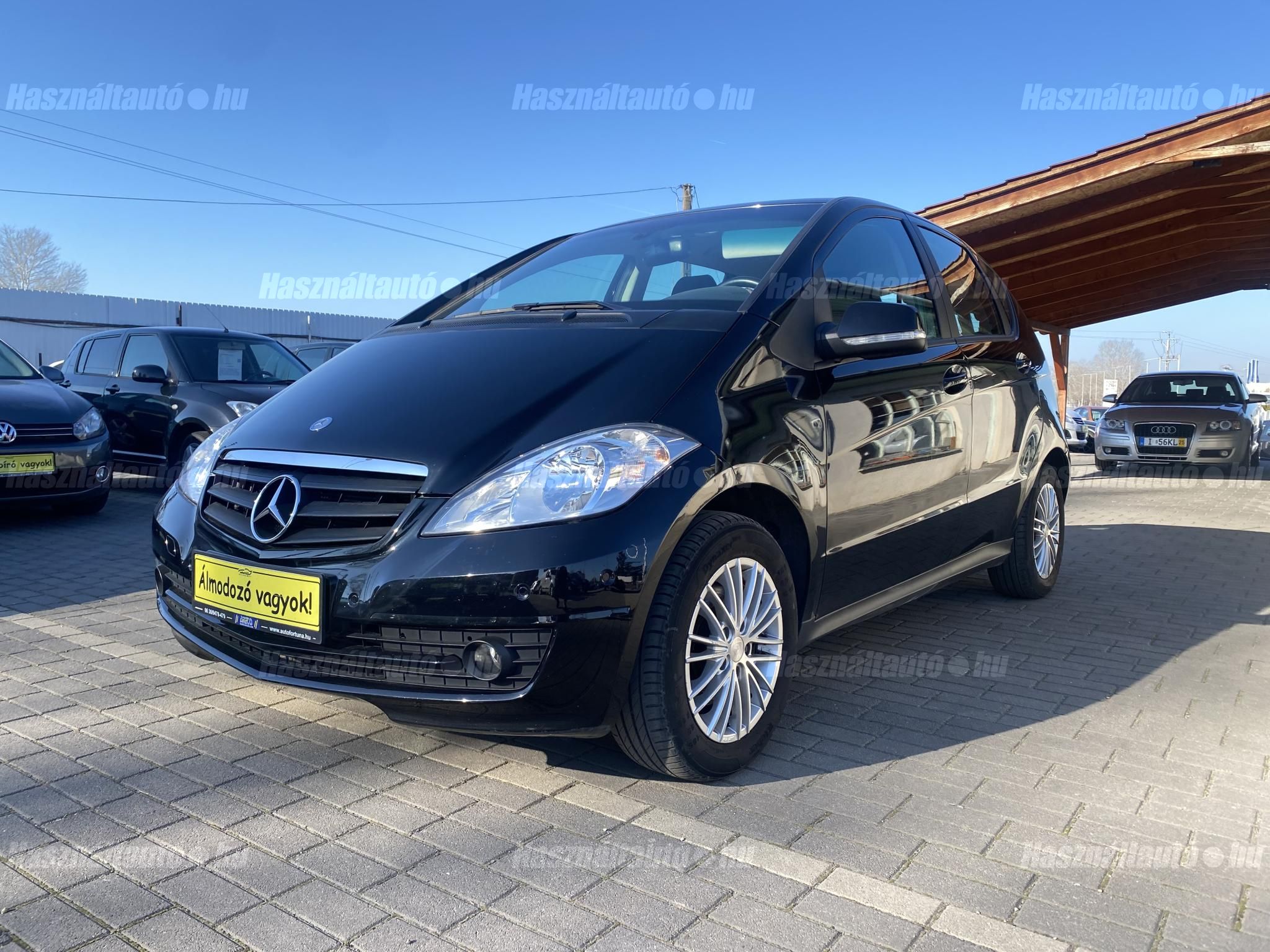 MERCEDES-BENZ A 180 2011/6 - 1