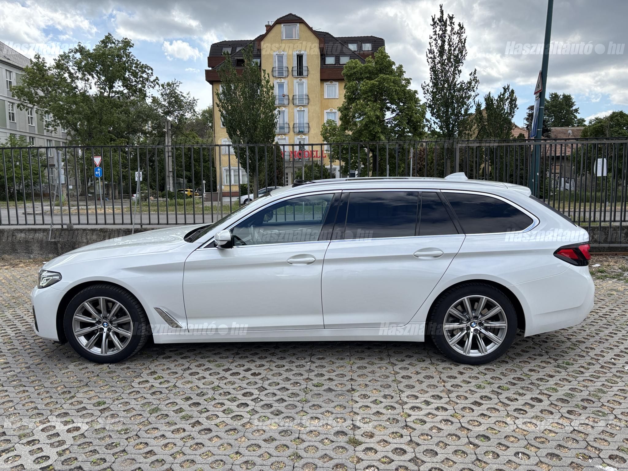 BMW 520 2022/9 - 1