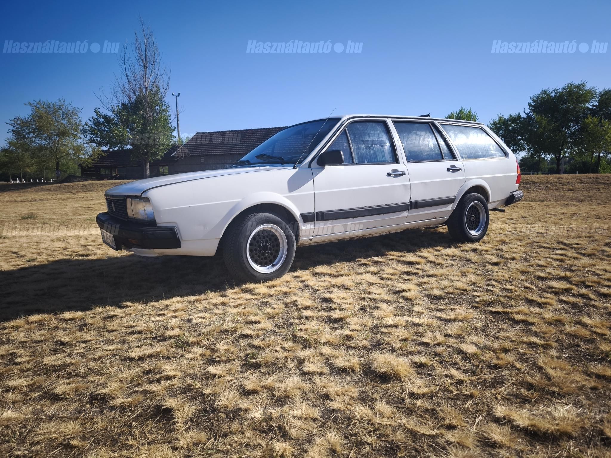 VOLKSWAGEN PASSAT II 1987/1 - 1