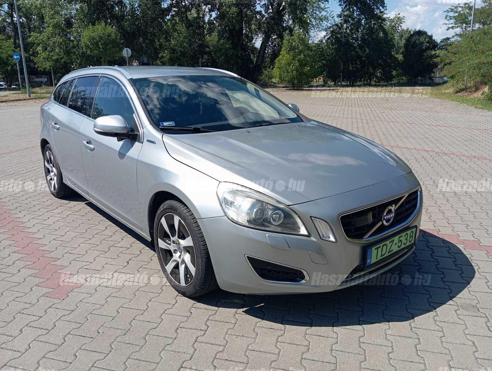 VOLVO V60 2013 - 1