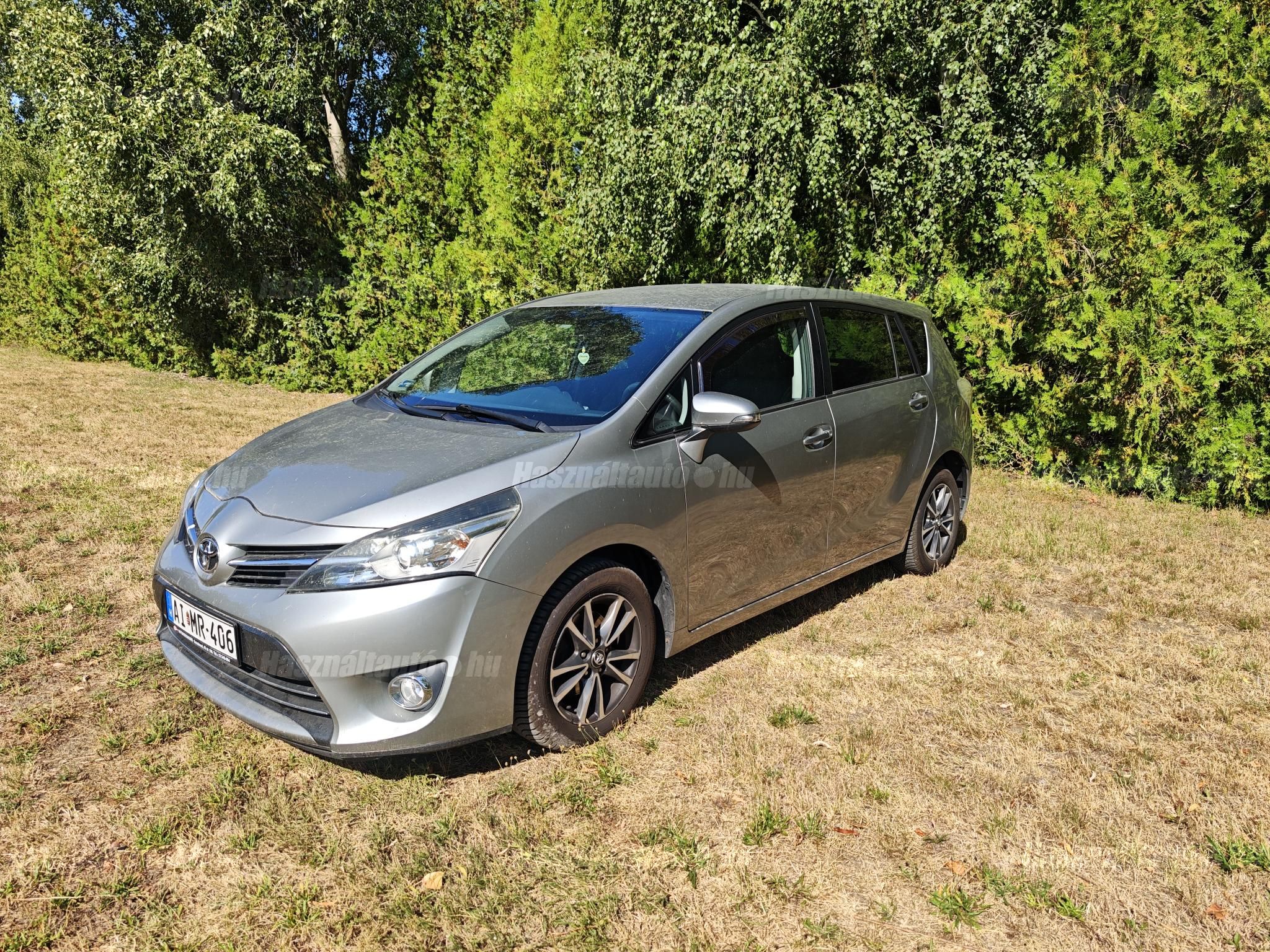 TOYOTA VERSO 2013/4 - 1