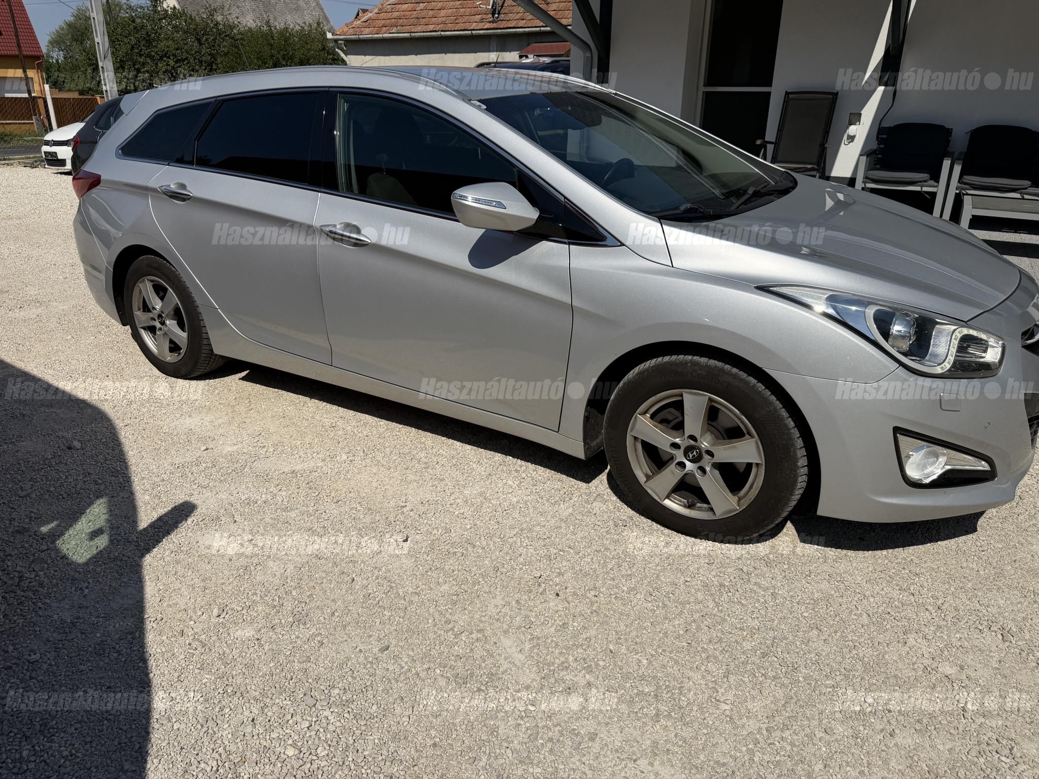 HYUNDAI I40 2013/8 - 1