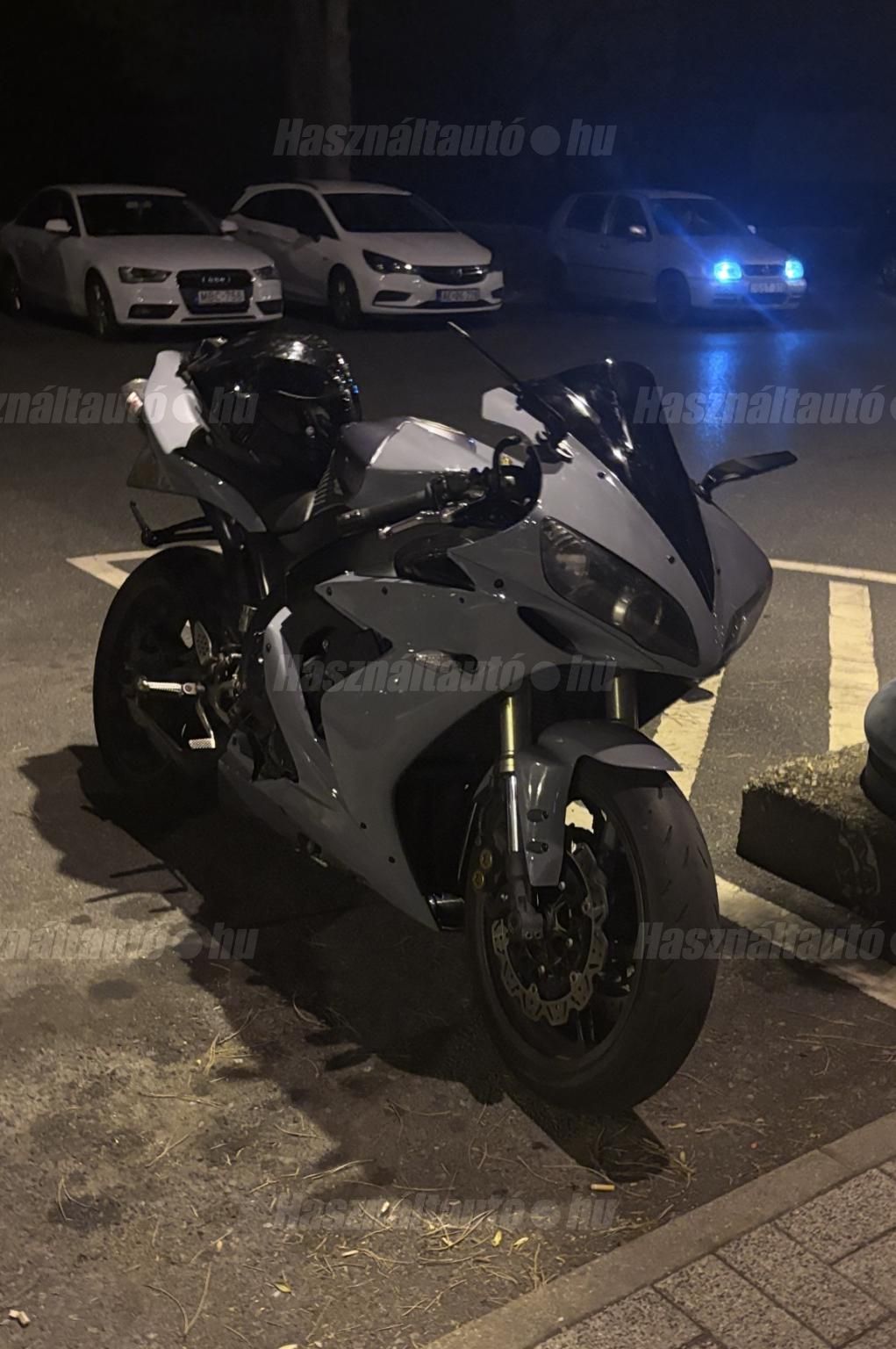 YAMAHA YZF R1 2006 - 1