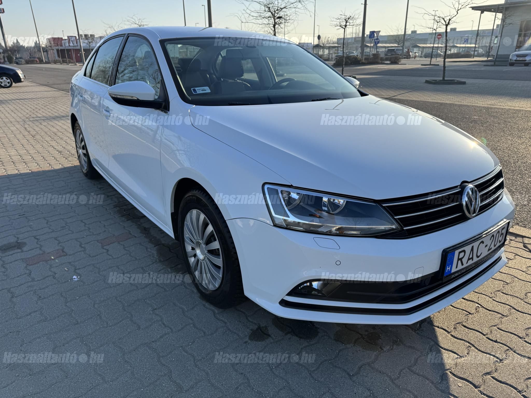 VOLKSWAGEN JETTA 2018 - 1
