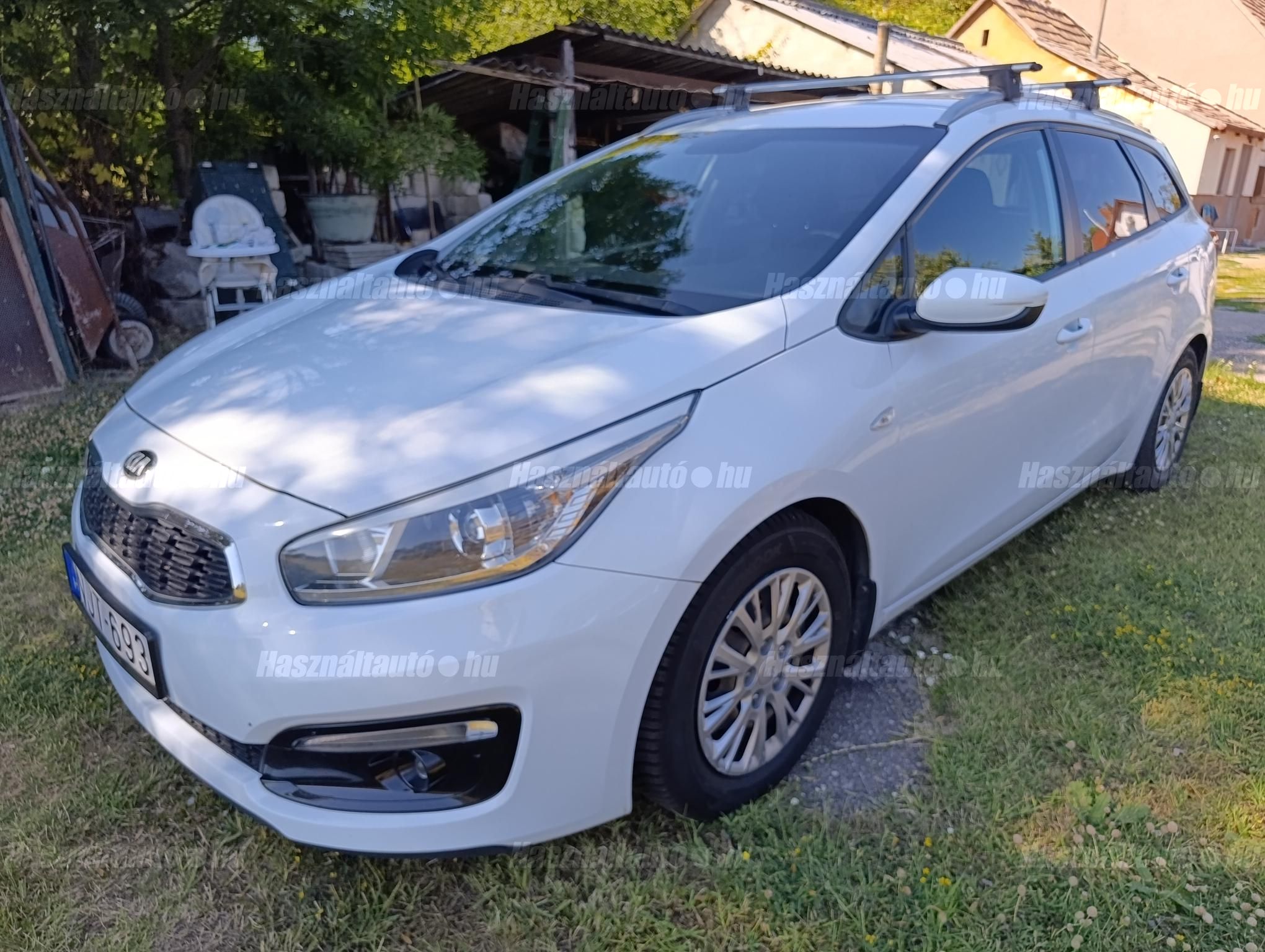 KIA CEE'D 2015/11 - 1