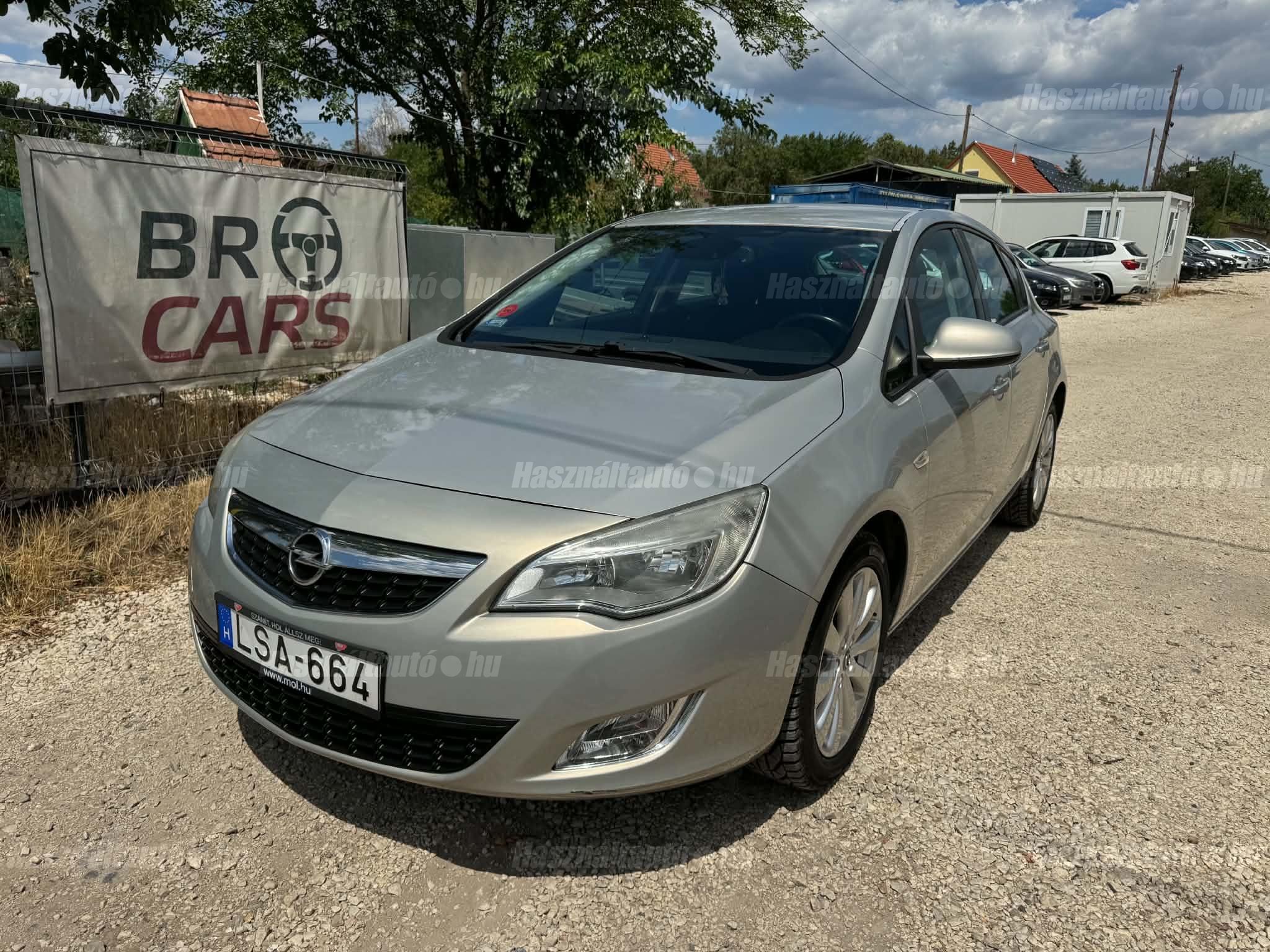 OPEL ASTRA J 2010/7 - 1