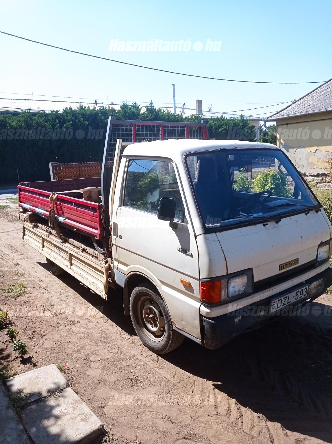 MAZDA E 2200 1986/5 - 1