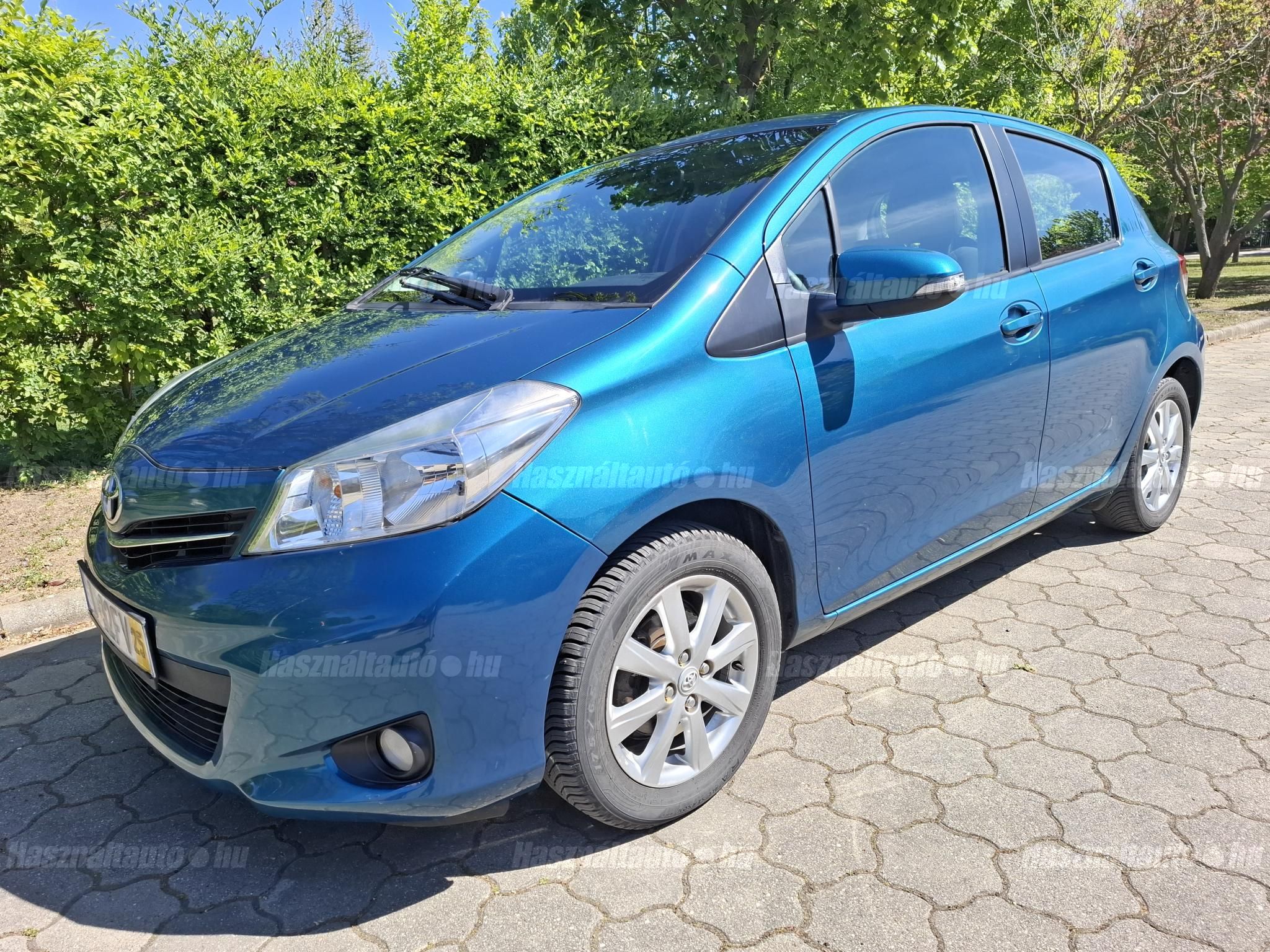 TOYOTA YARIS 2013/8 - 1