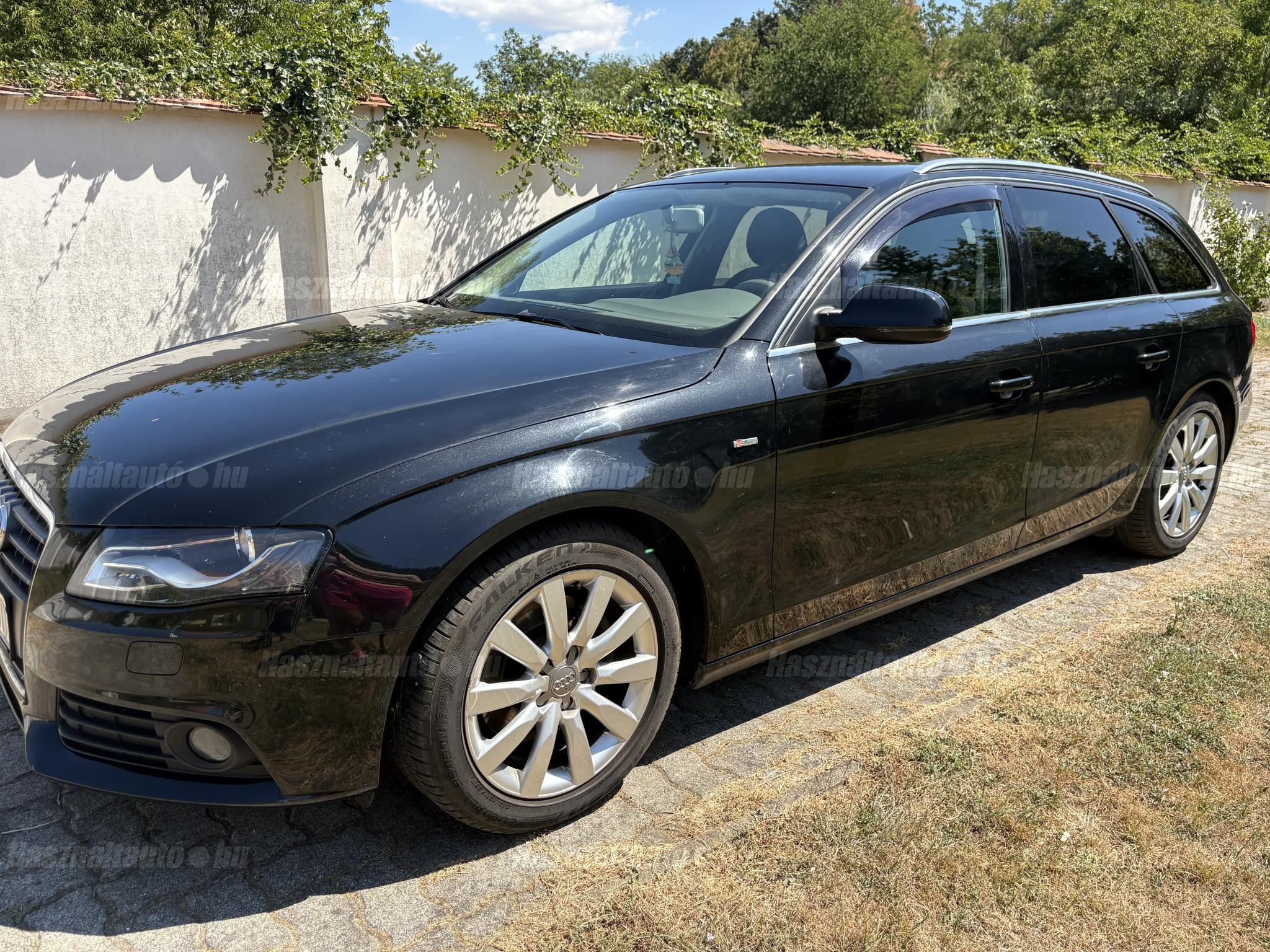 AUDI A4 2011/7 - 1