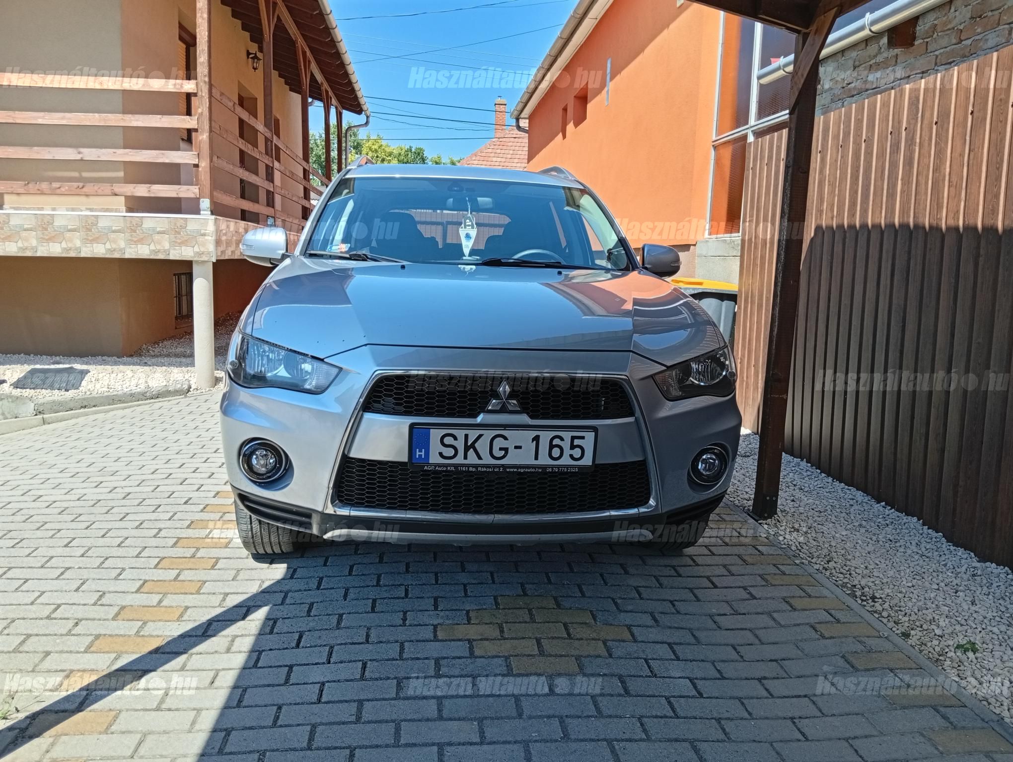 MITSUBISHI OUTLANDER 2010/11 - 1