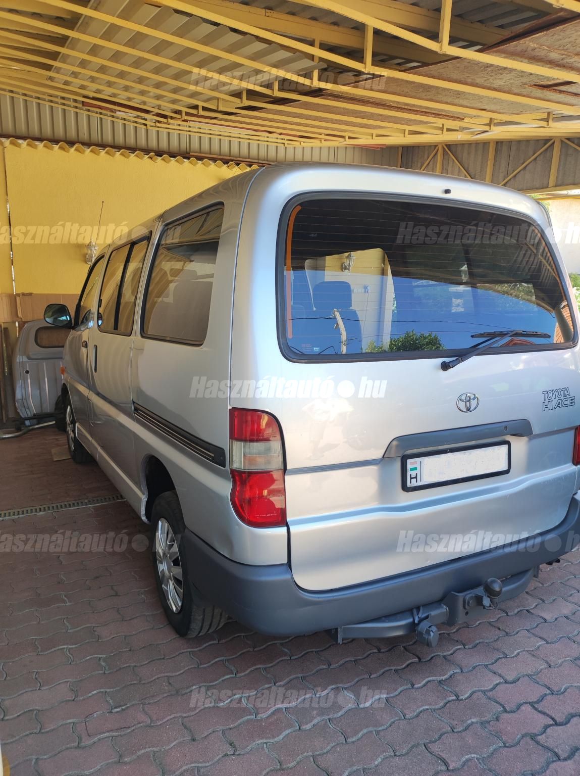 TOYOTA HIACE 2001/10 - 1