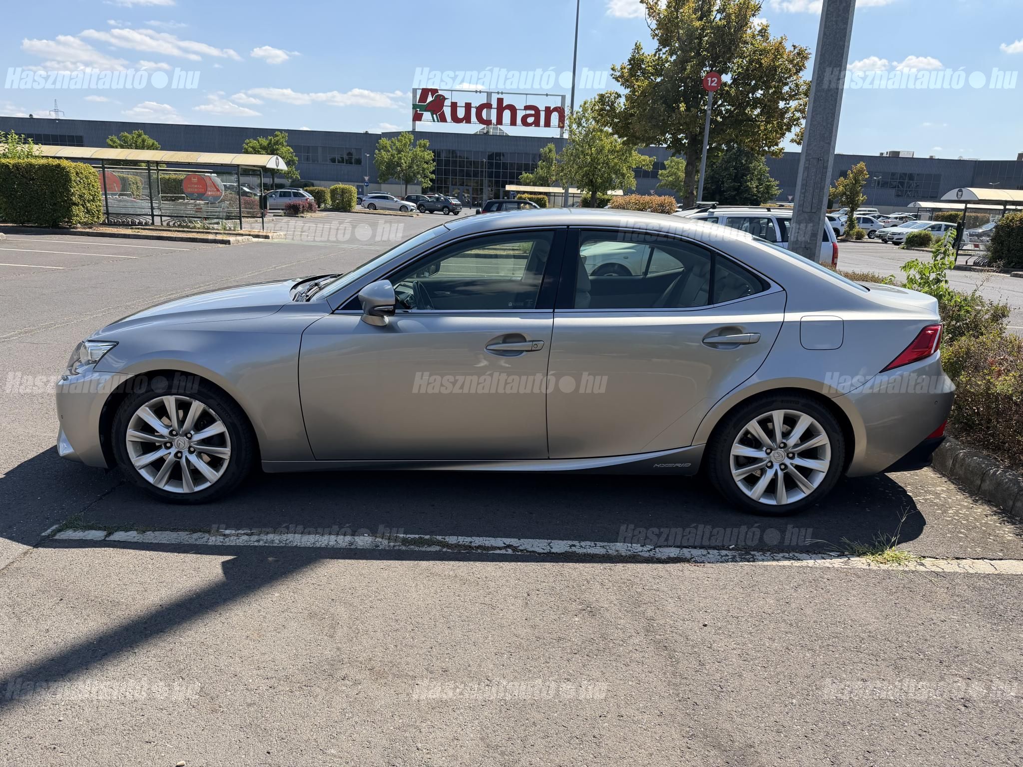 LEXUS IS 2016/7 - 1