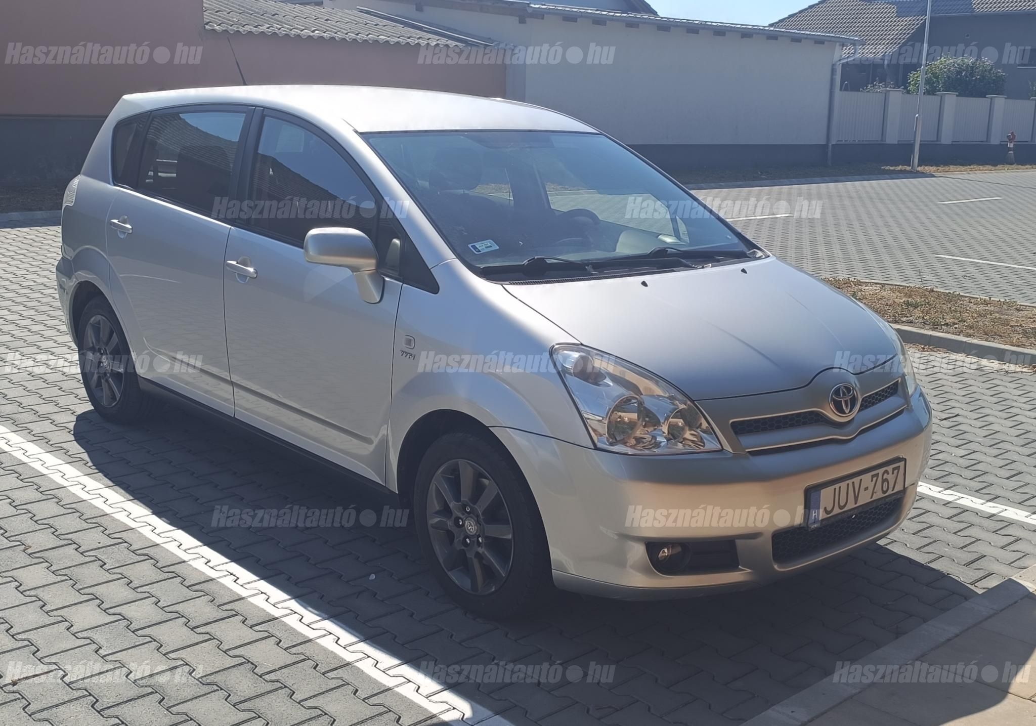 TOYOTA COROLLA VERSO 2005/8 - 1