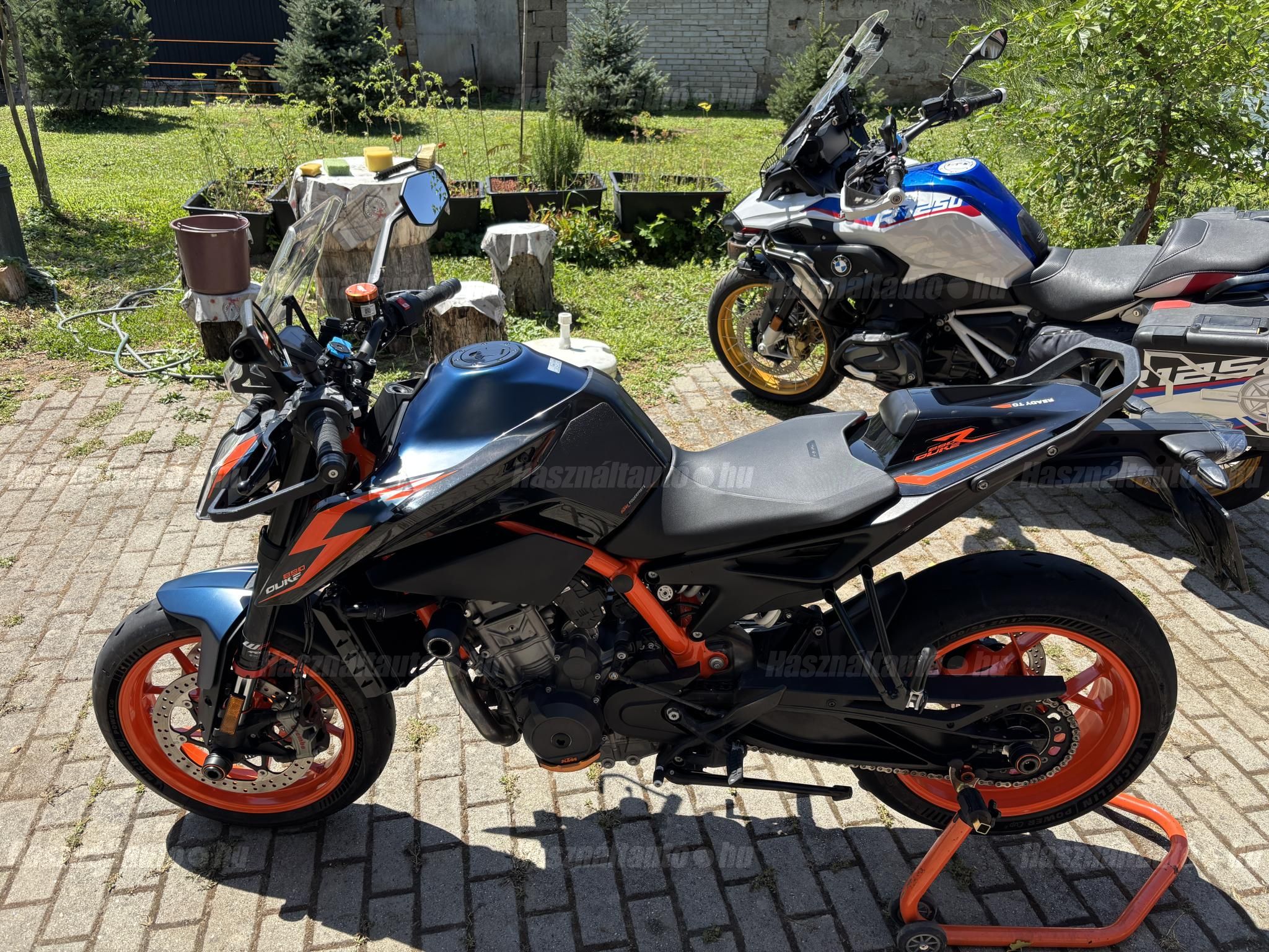 KTM 890 DUKE R 2023/5 - 1