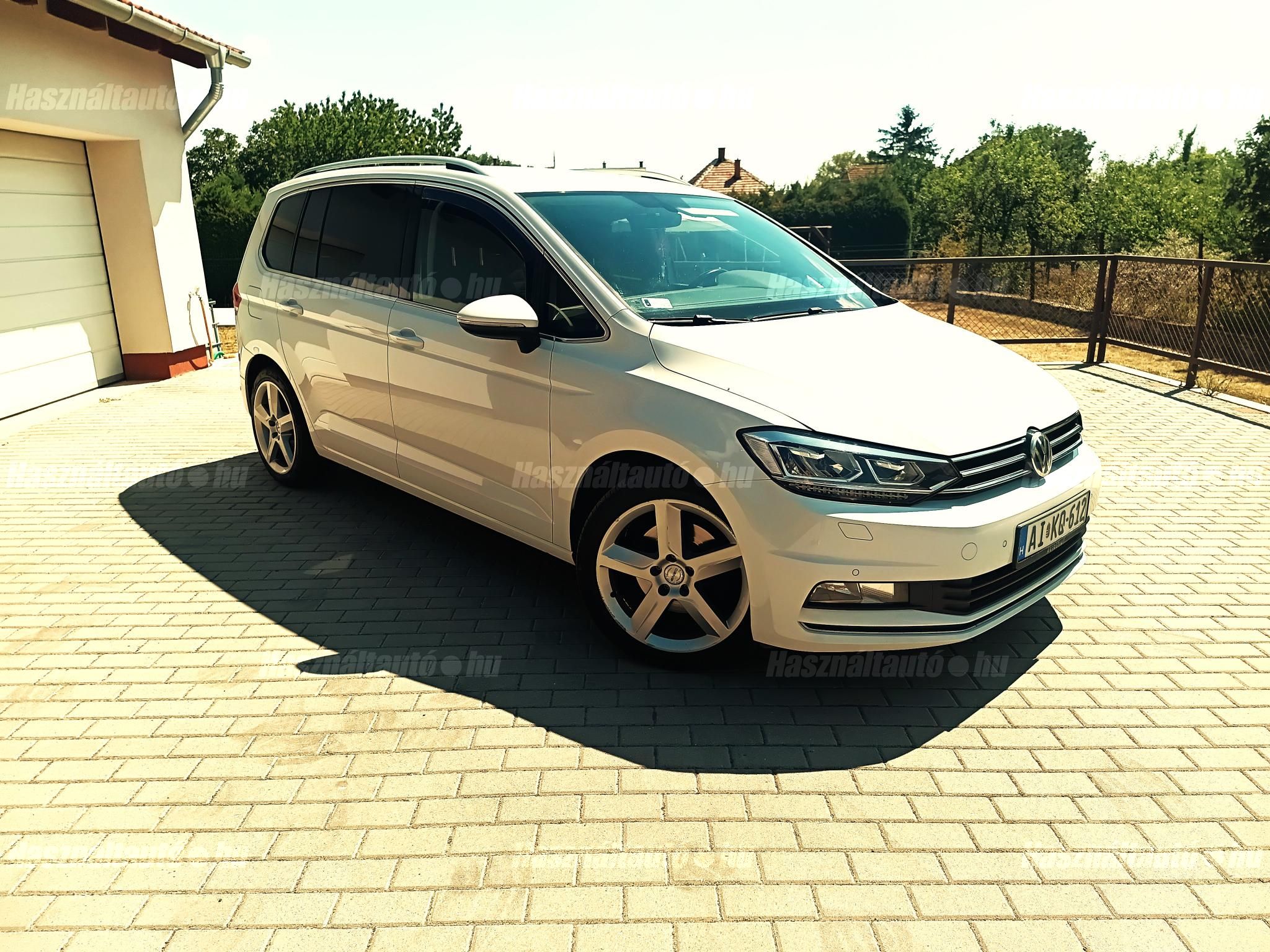 VOLKSWAGEN TOURAN 2016/6 - 1