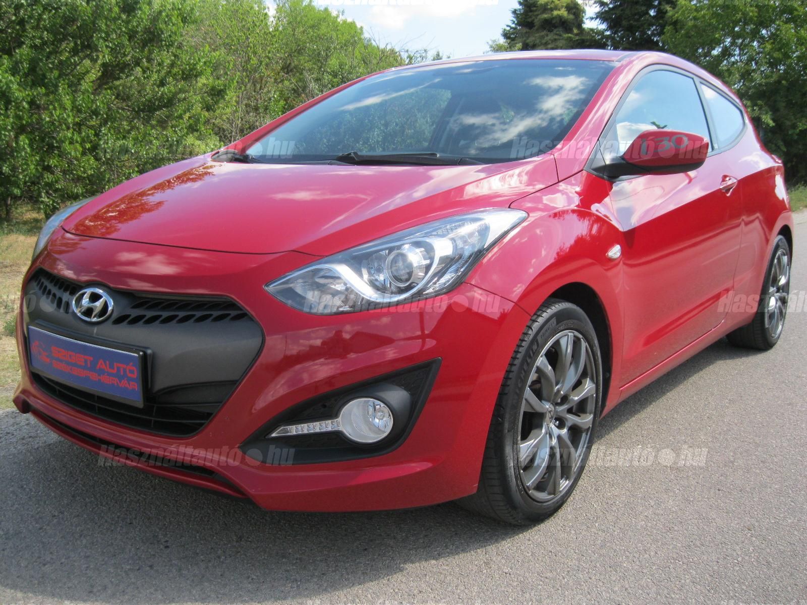 HYUNDAI I30 2013/8 - 1