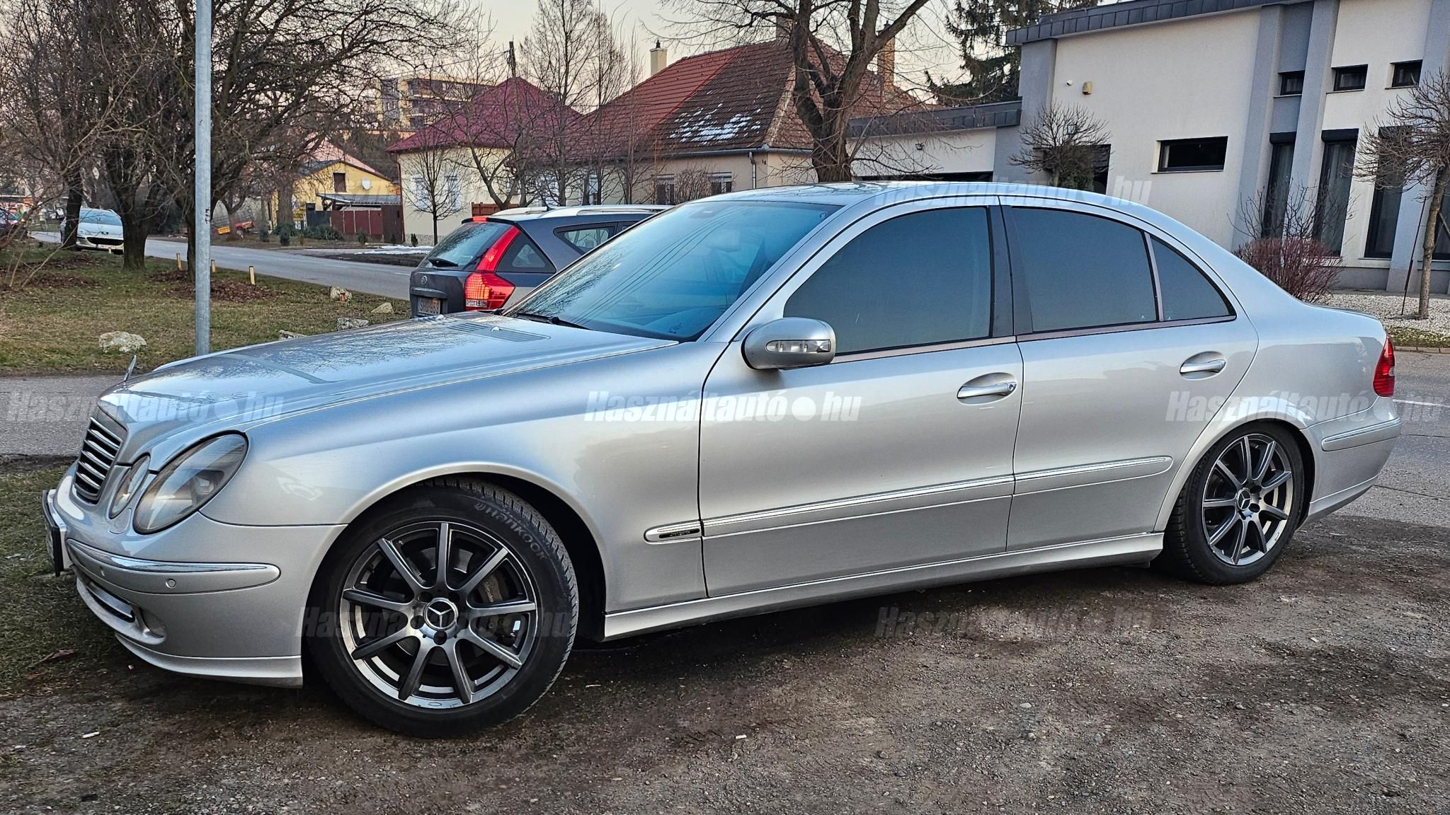MERCEDES-BENZ E-OSZTÁLY 2003/12 - 1