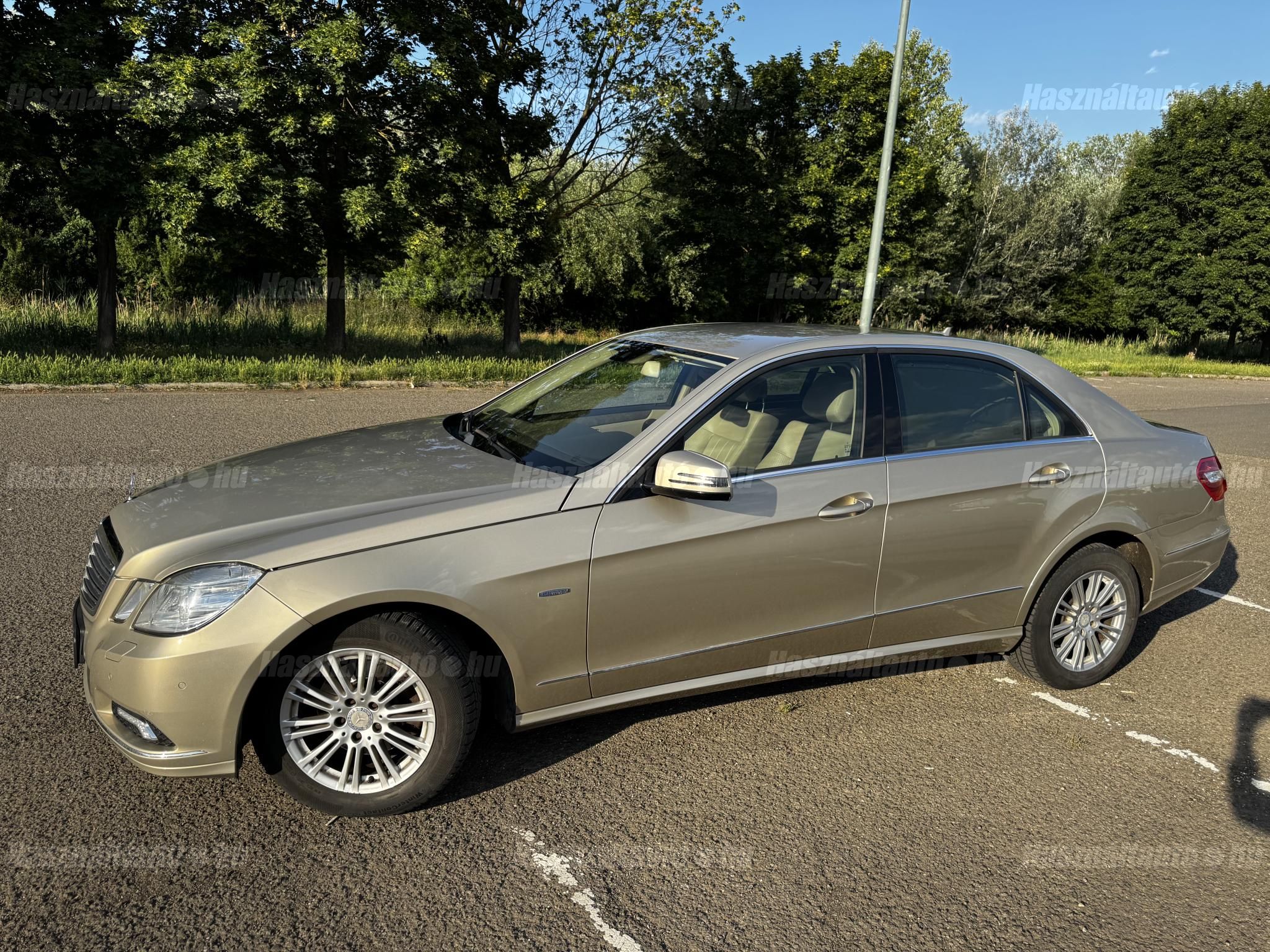 MERCEDES-BENZ E 220 2009/6 - 1