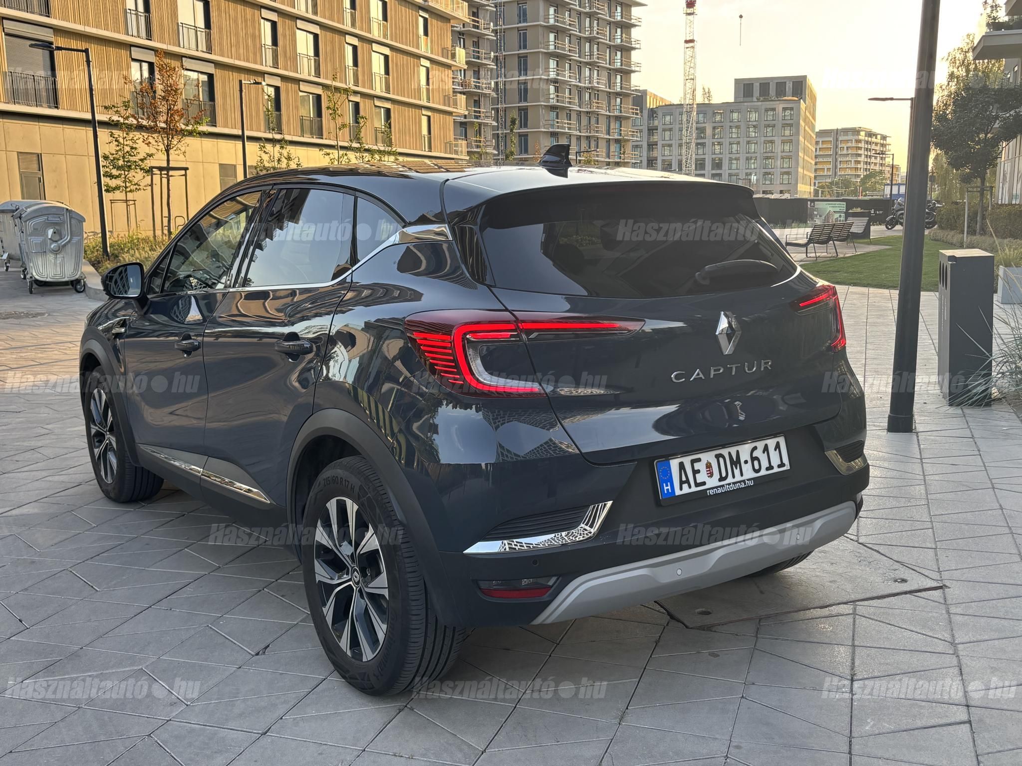 RENAULT CAPTUR 2023/6 - 1