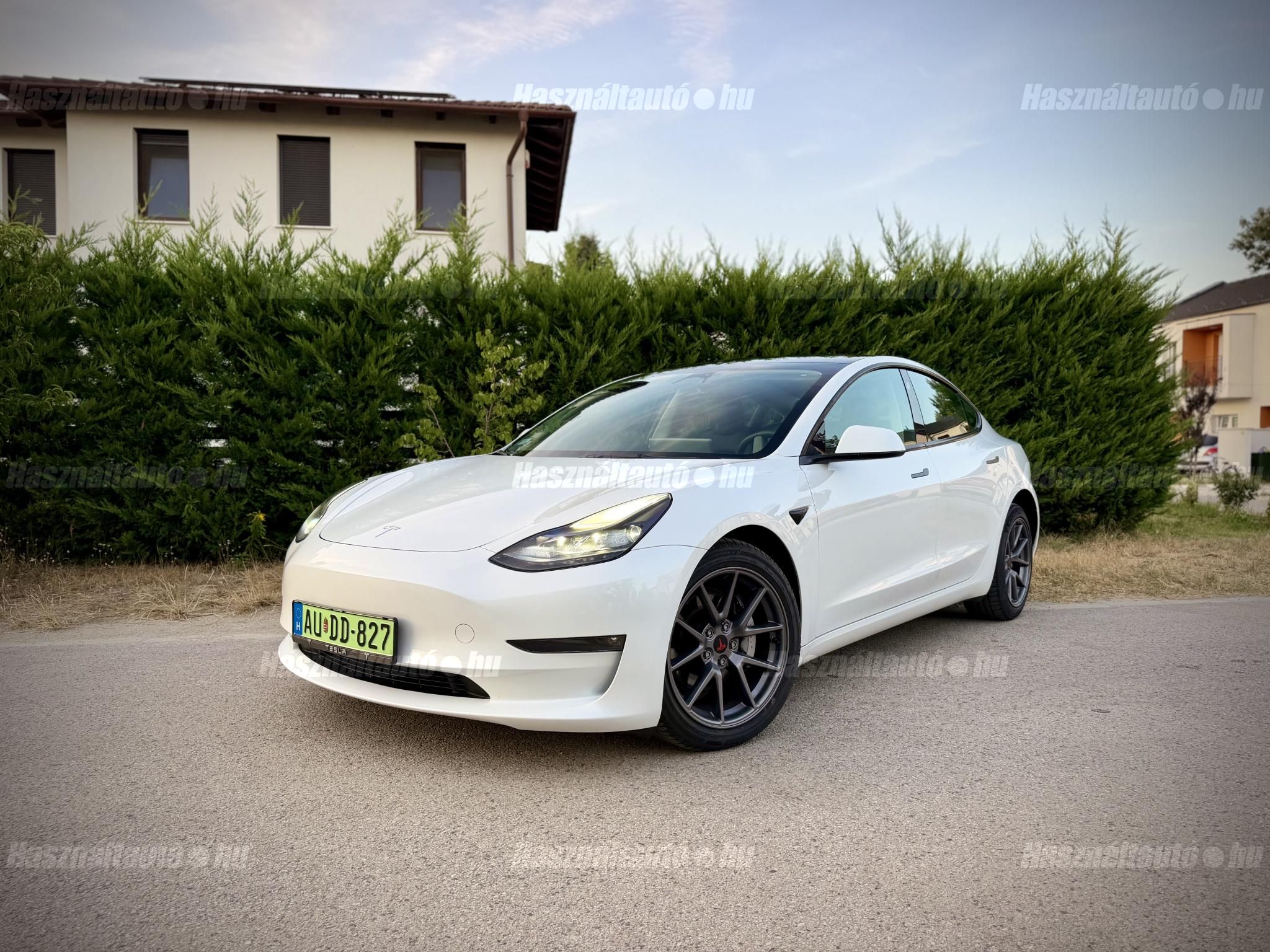 TESLA MODEL 3 2023 - 1