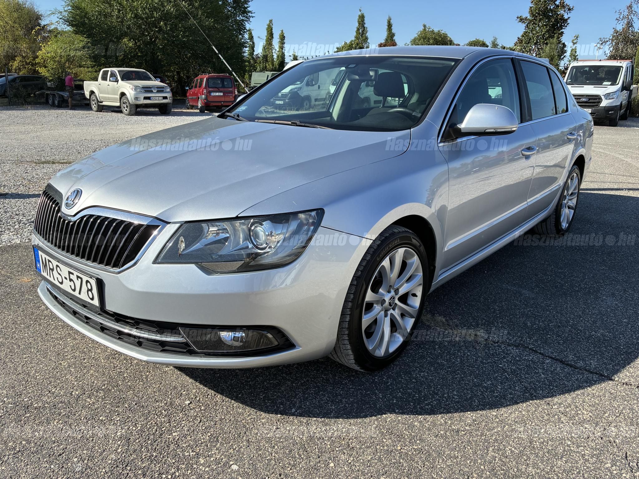 SKODA SUPERB 2014/3 - 1