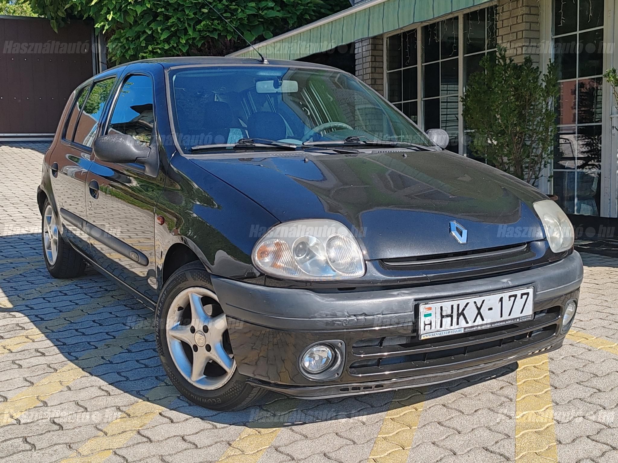RENAULT CLIO 2000/11 - 1