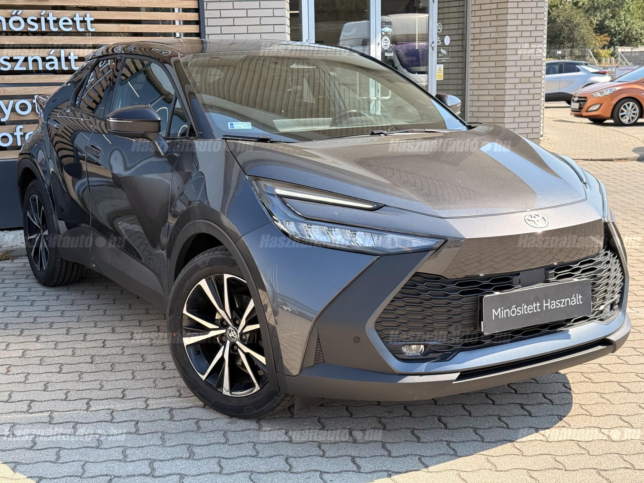 TOYOTA C-HR 2025/6 - 1