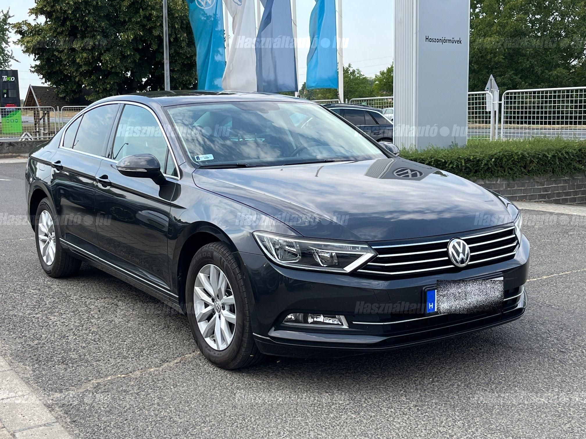 VOLKSWAGEN PASSAT 2017/7 - 1