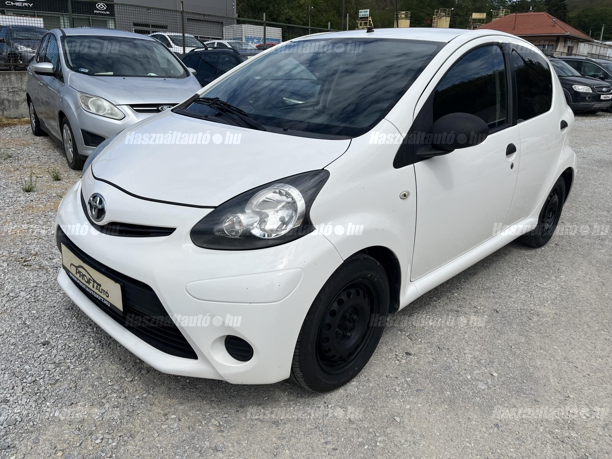 TOYOTA AYGO 2012/5 - 1