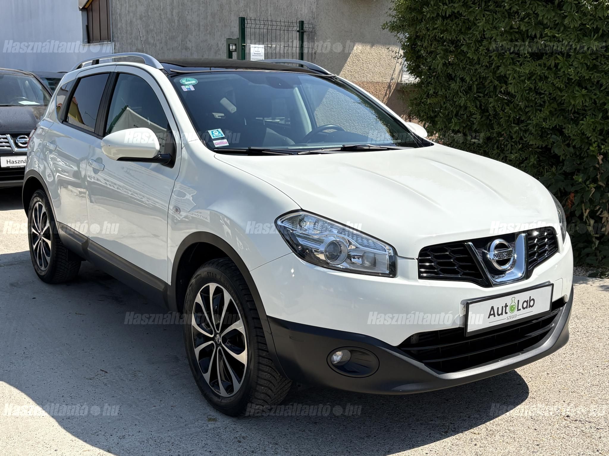 NISSAN QASHQAI 2010/11 - 1