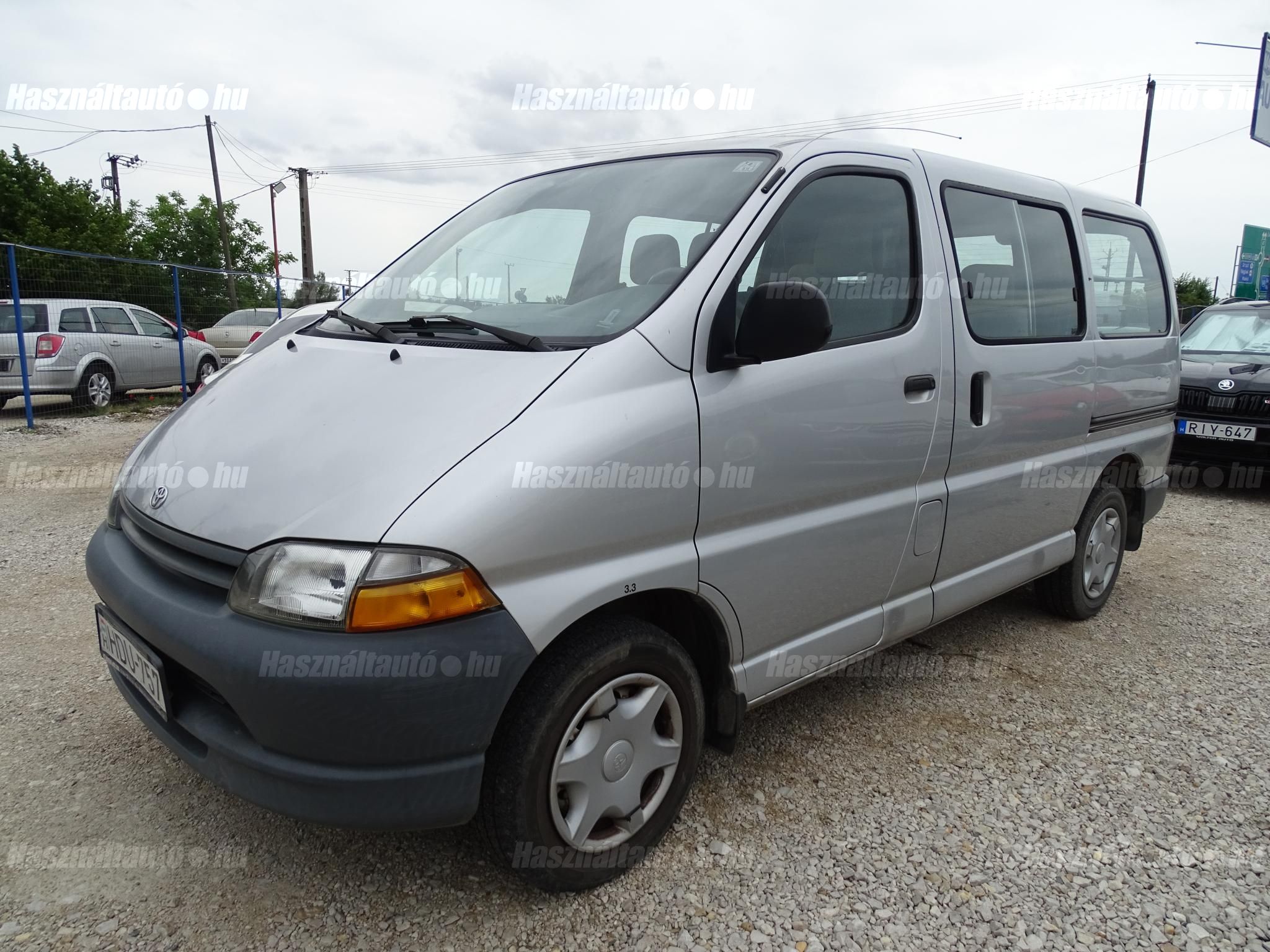 TOYOTA HIACE 2000/1 - 1