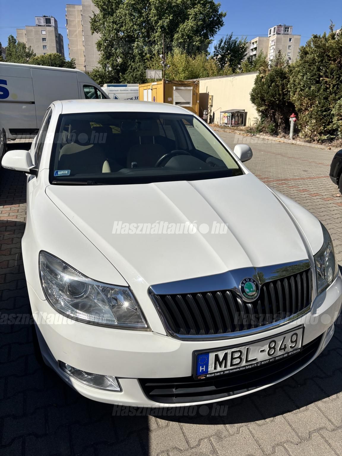 SKODA OCTAVIA 2012/3 - 1