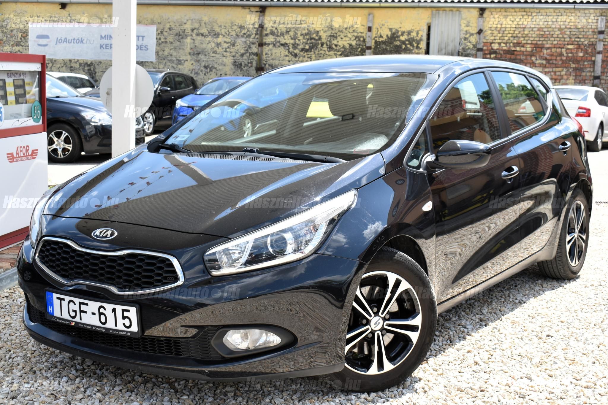 KIA CEE'D 2015/5 - 1