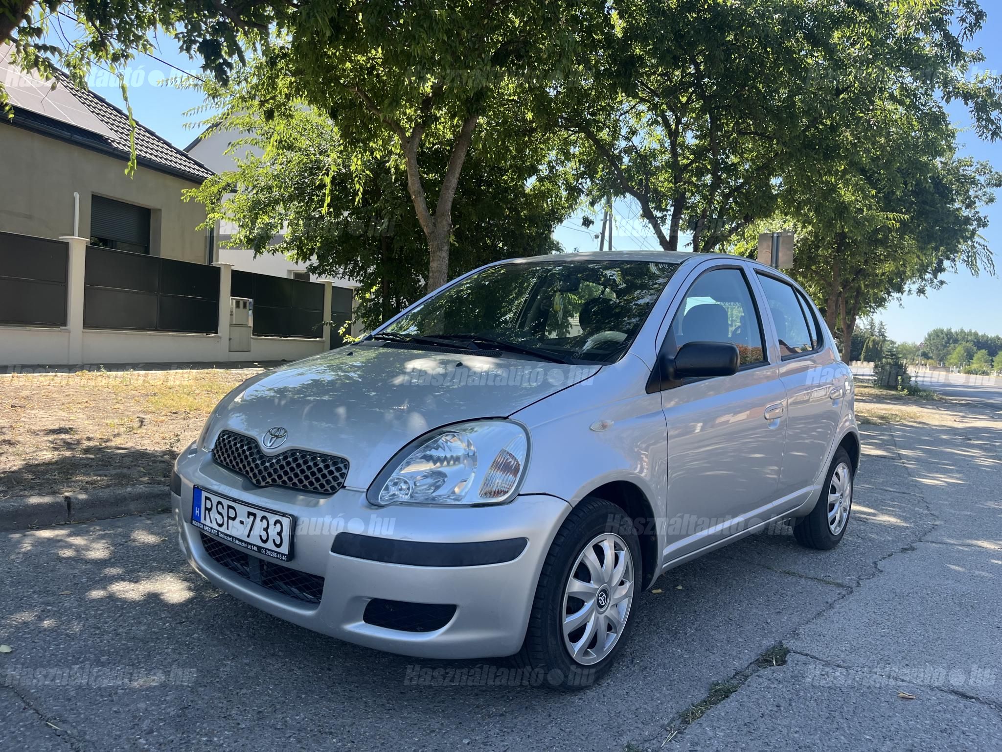 TOYOTA YARIS 2003/4 - 1