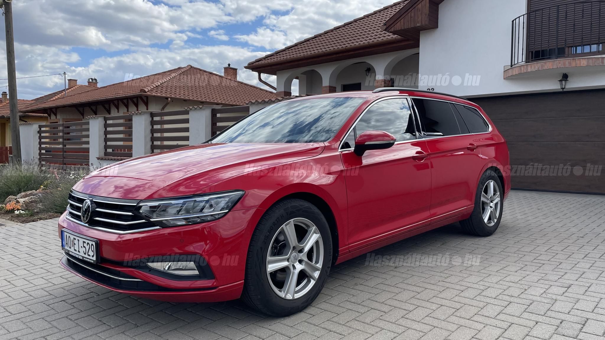 VOLKSWAGEN PASSAT VIII 2022/12 - 1