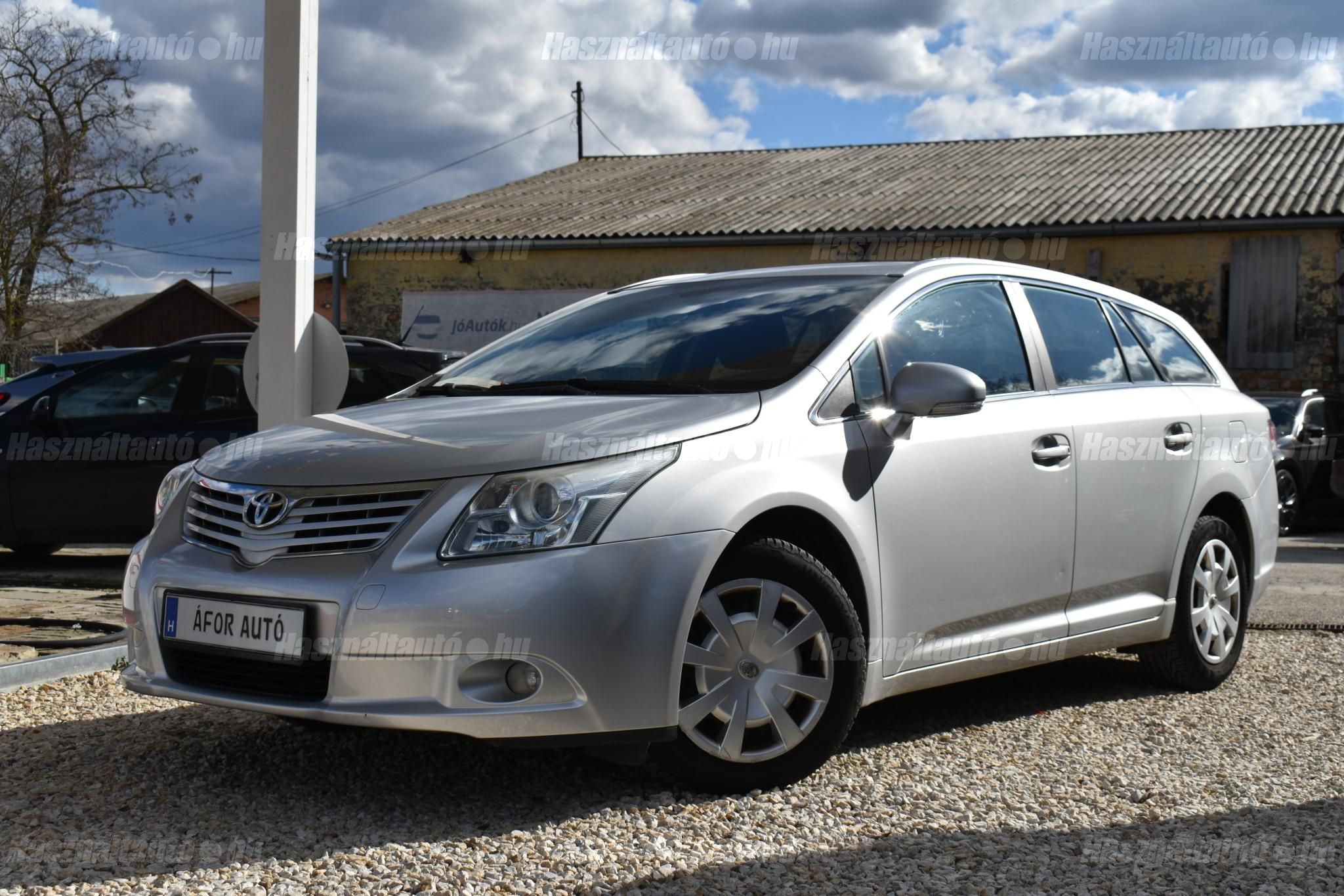 TOYOTA AVENSIS 2009/10 - 1