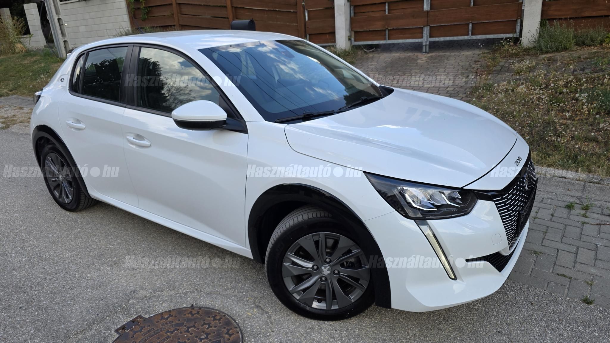 PEUGEOT 208 2021/12 - 1