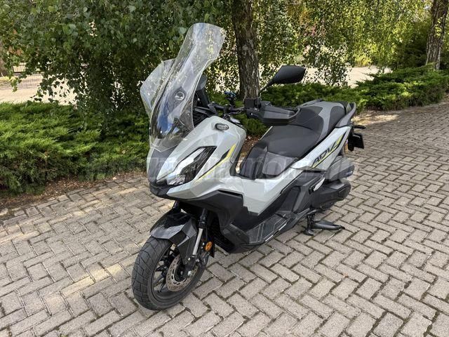 HONDA ADV 350 2026/5 - 1