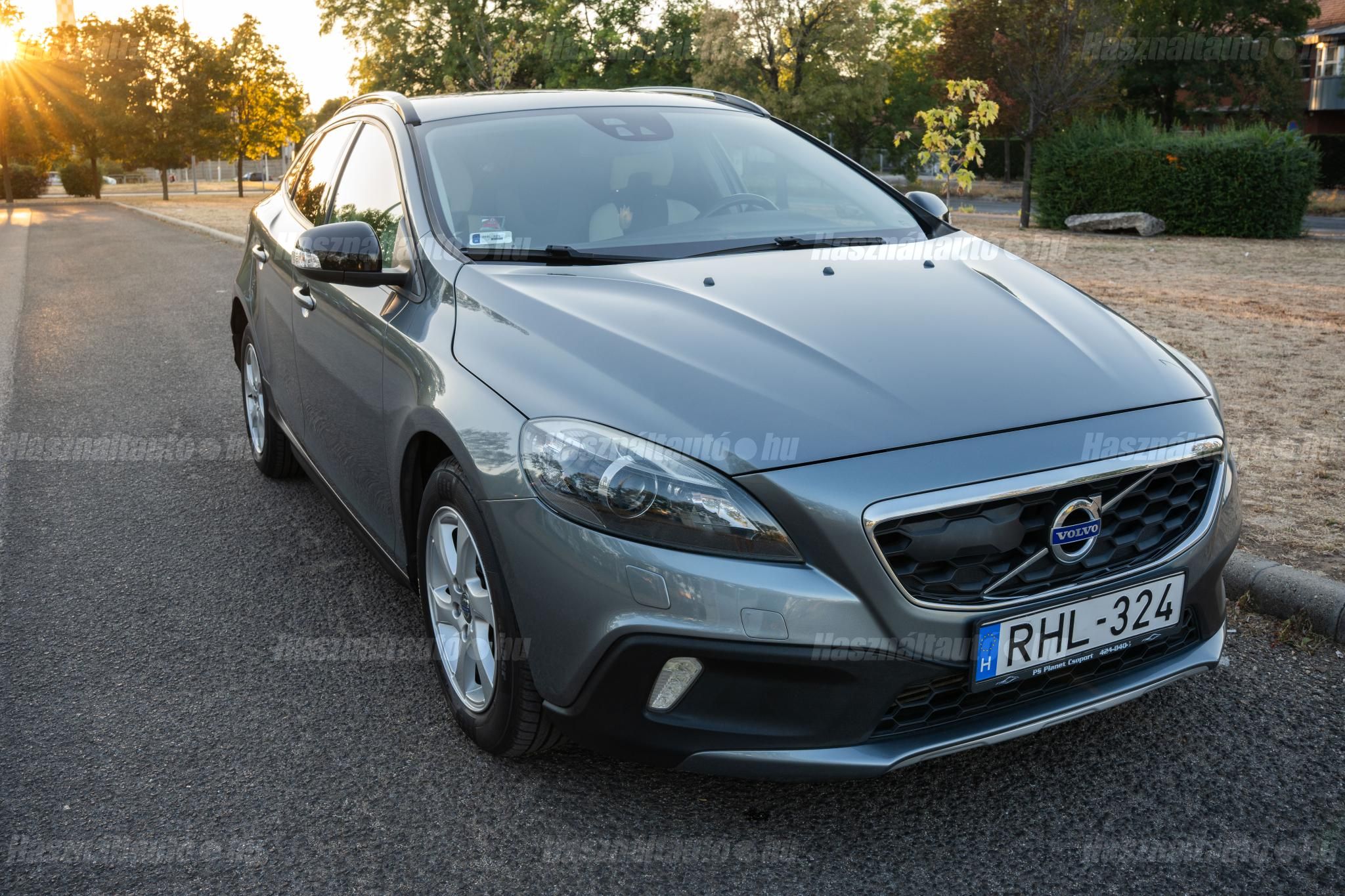 VOLVO V40 2014/10 - 1