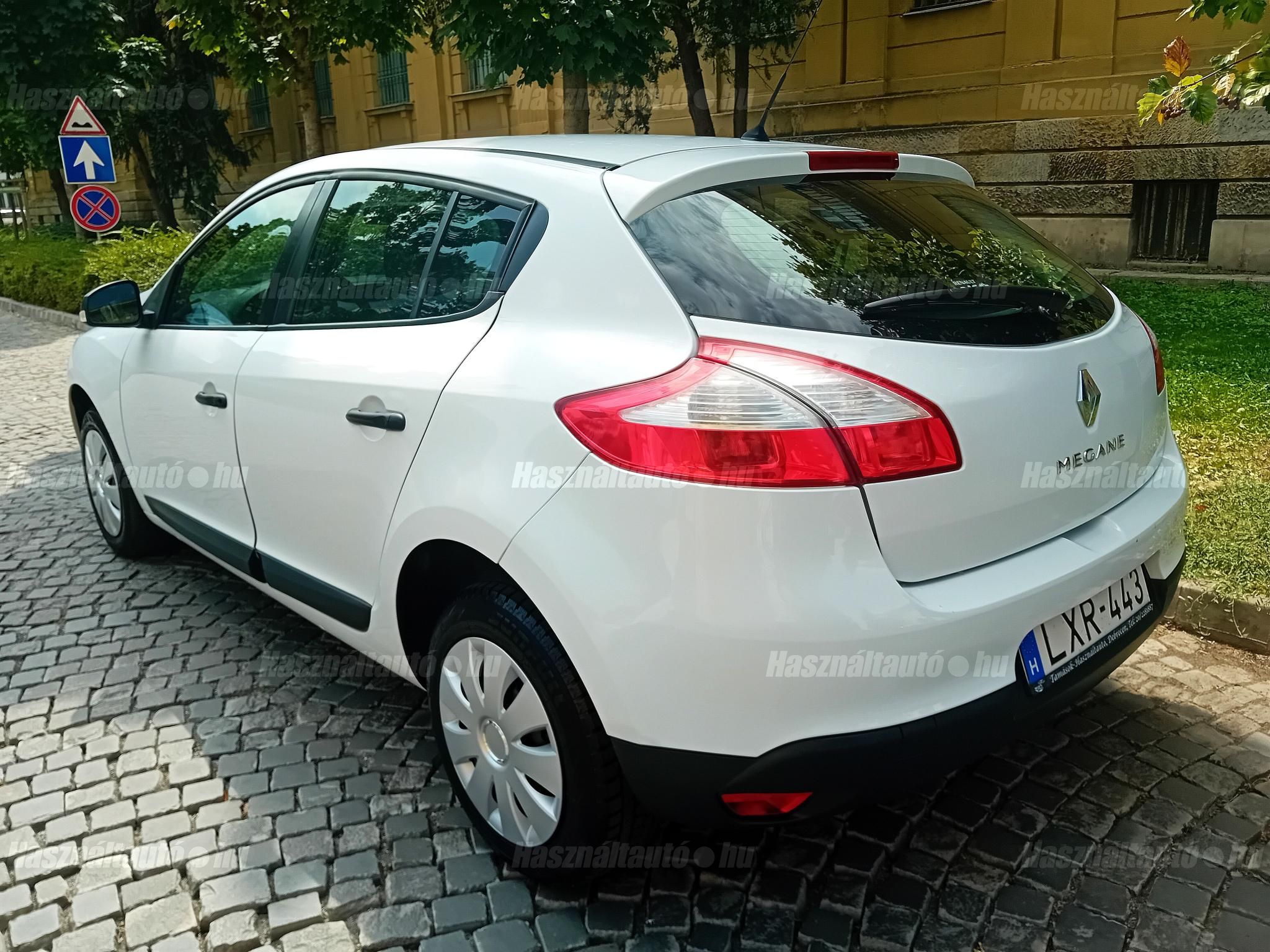 RENAULT MEGANE 2011/8 - 1