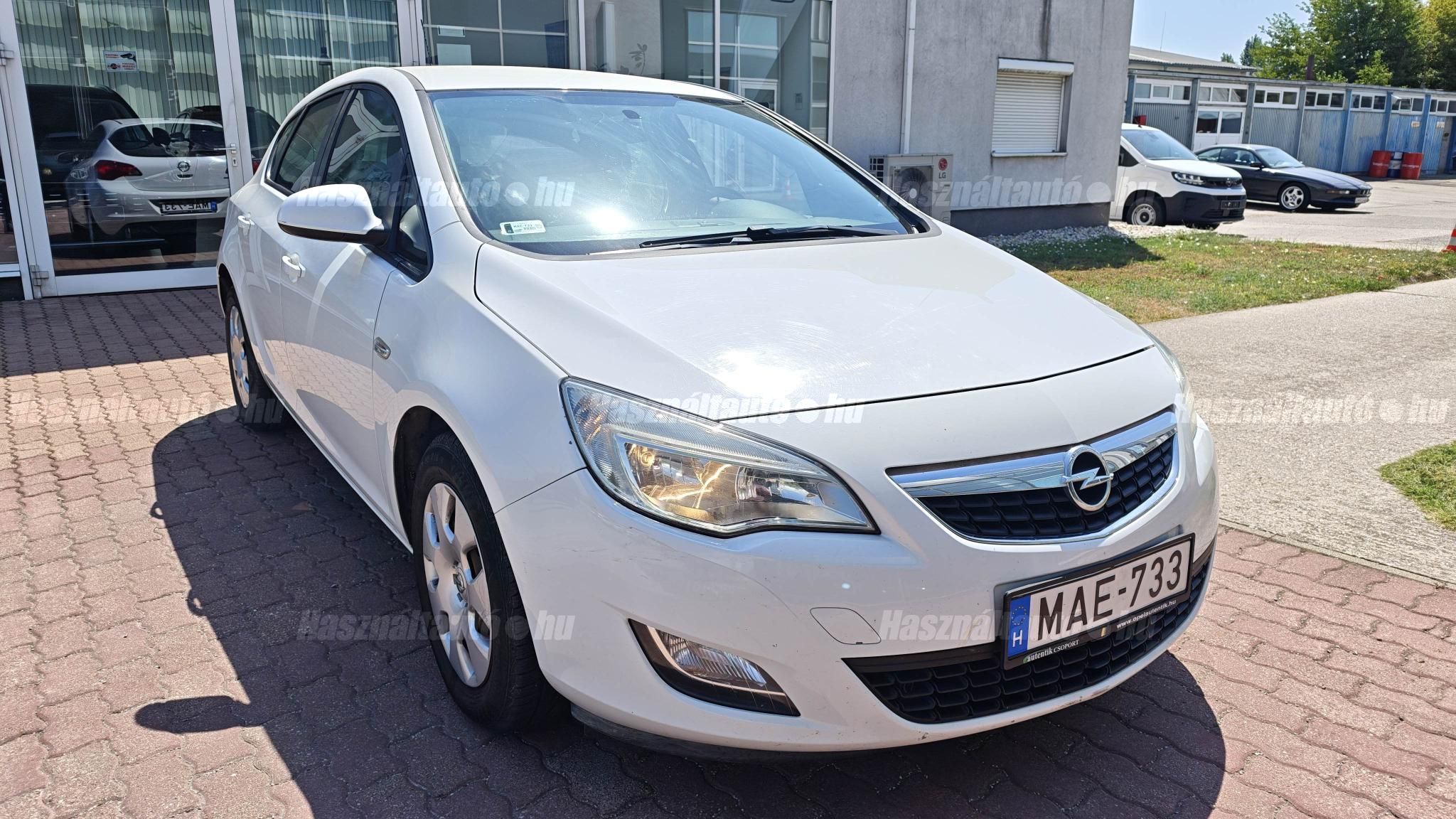 OPEL ASTRA J 2012/2 - 1