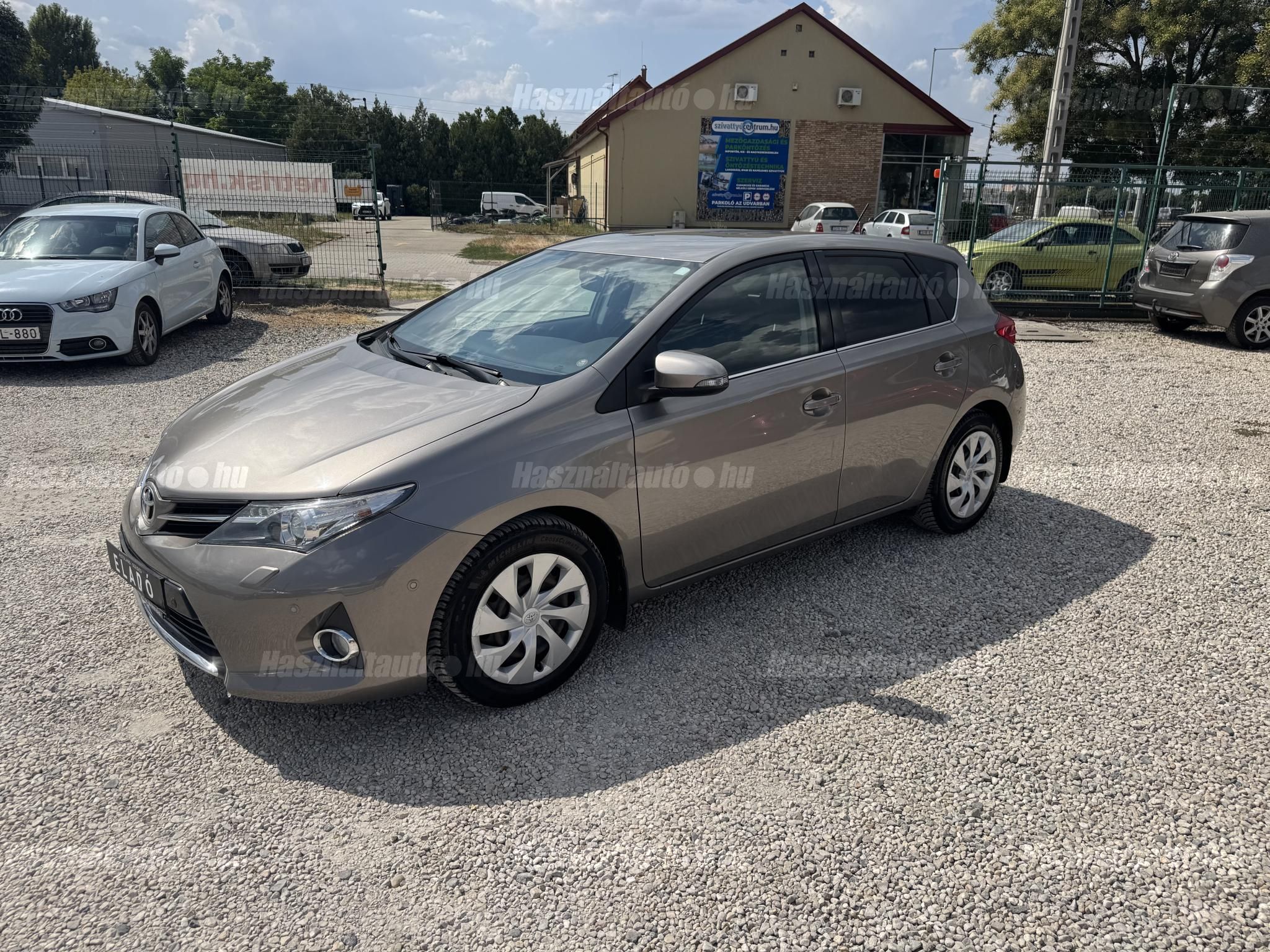 TOYOTA AURIS 2014/3 - 1