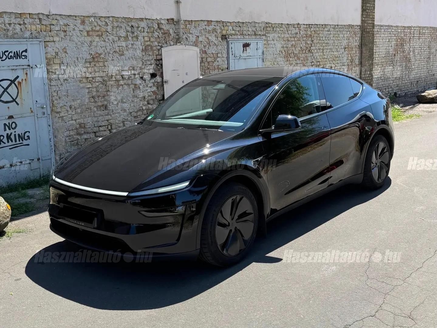 TESLA MODEL Y 2025/12 - 1