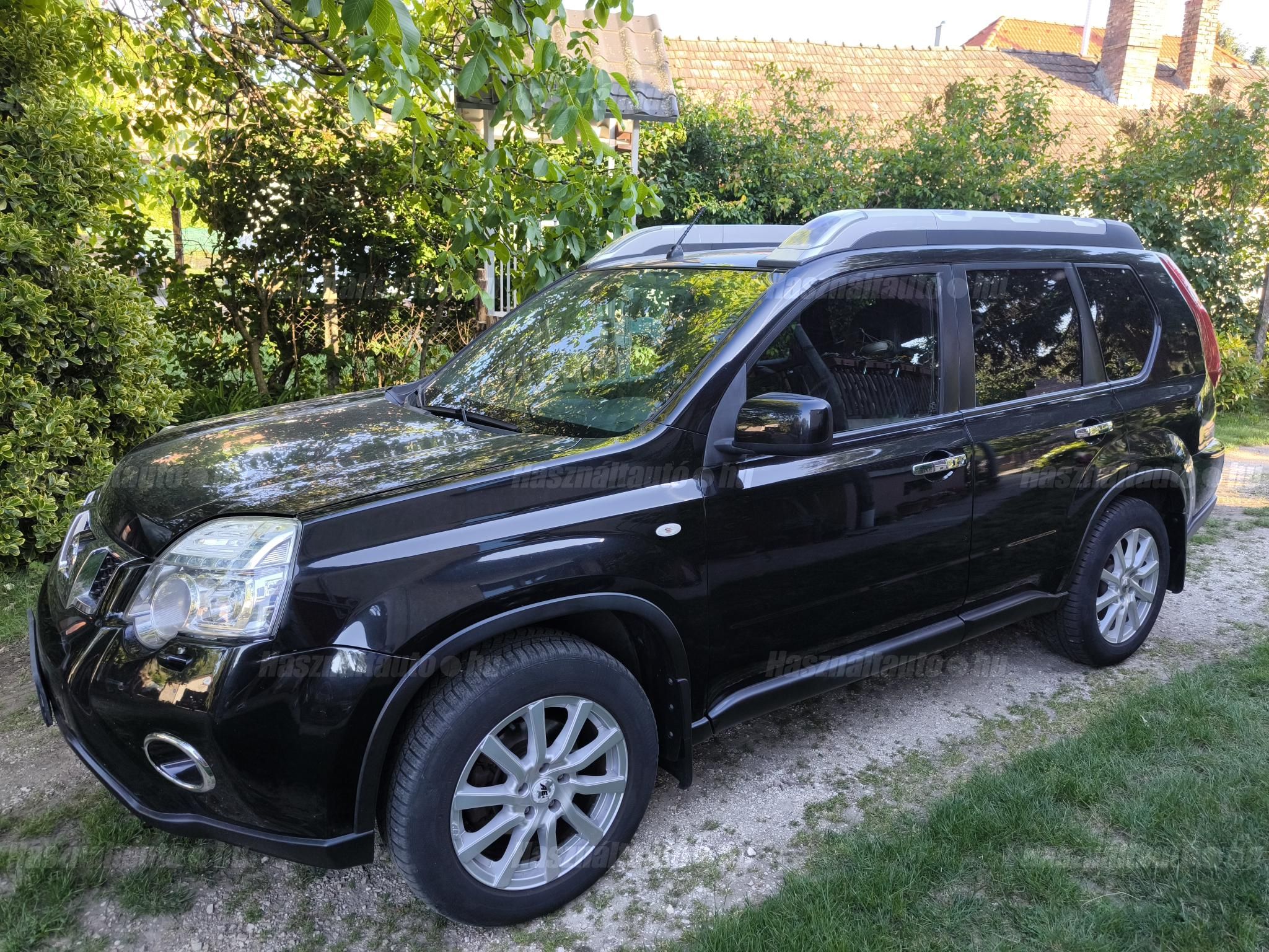 NISSAN X-TRAIL 2011/10 - 1