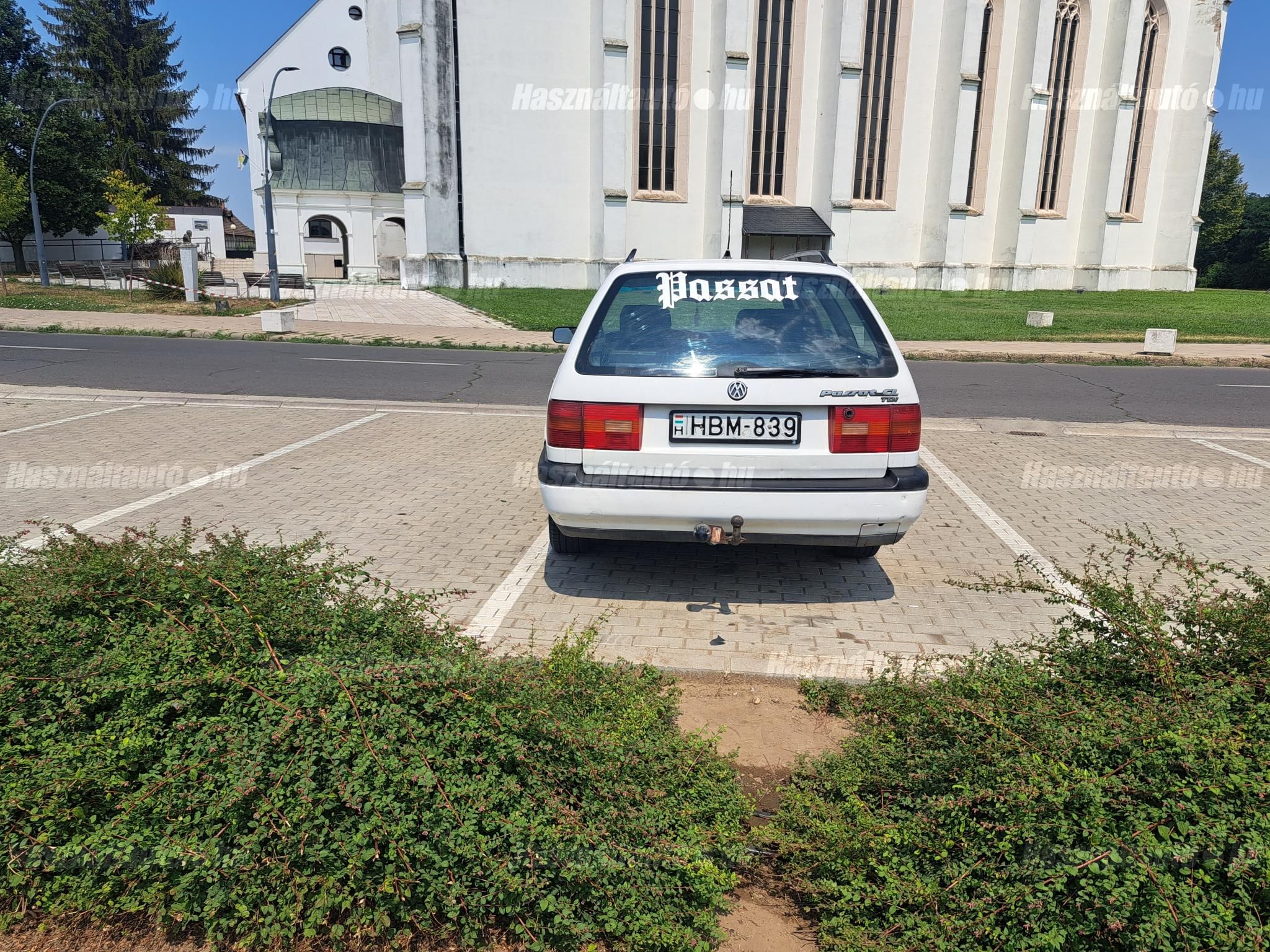 VOLKSWAGEN PASSAT IV 1995/12 - 1