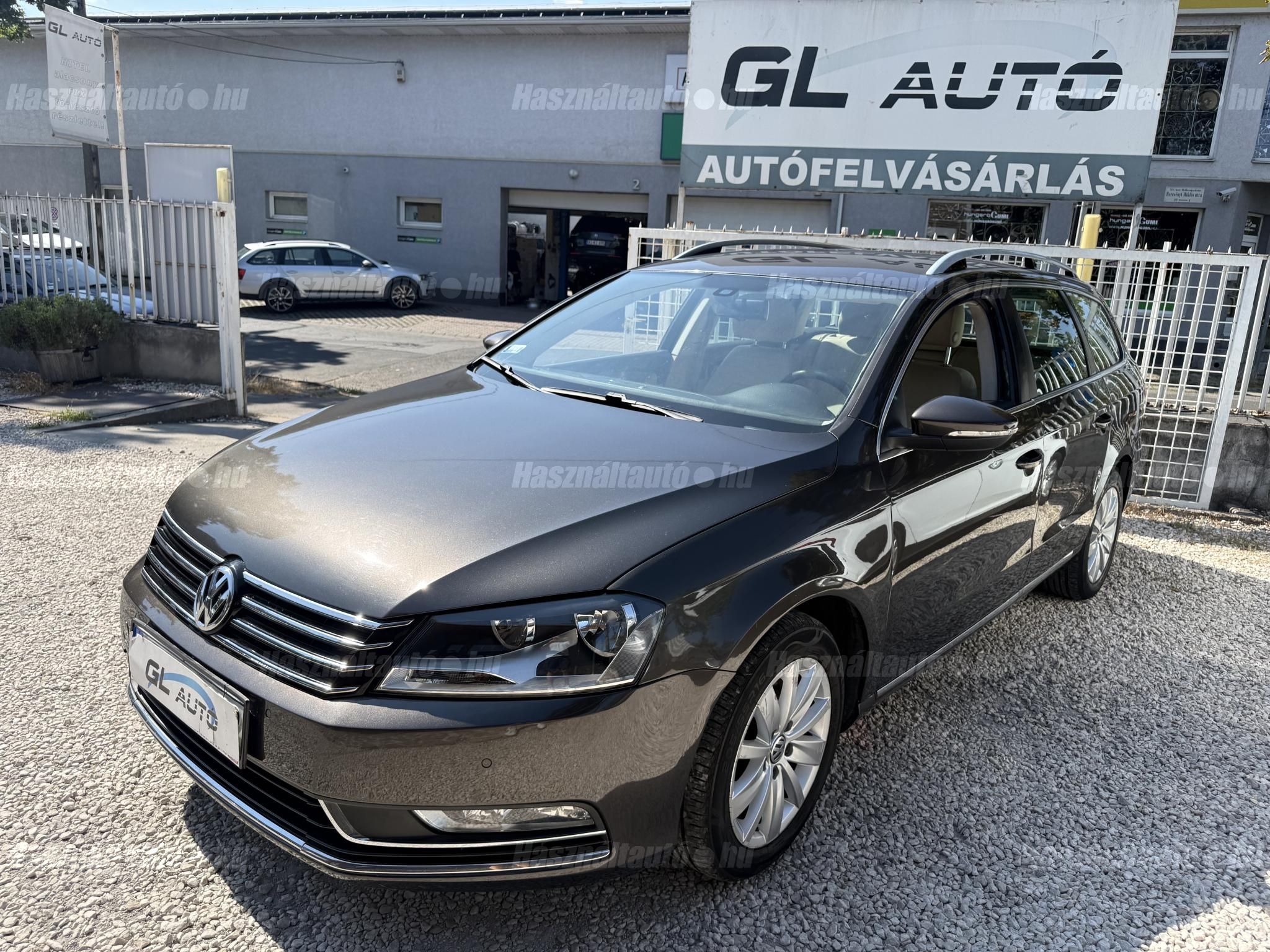 VOLKSWAGEN PASSAT 2012 - 1