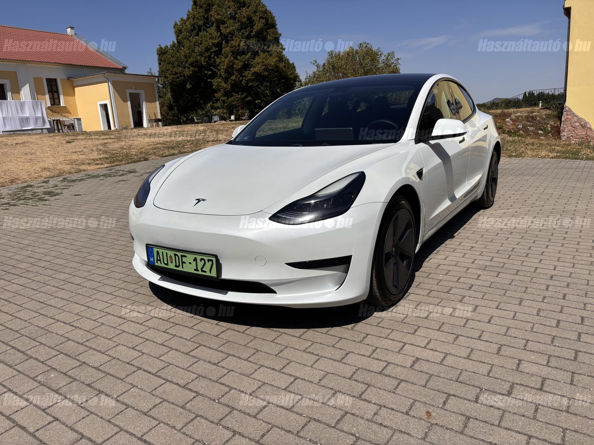 TESLA MODEL 3 2023/6 - 1