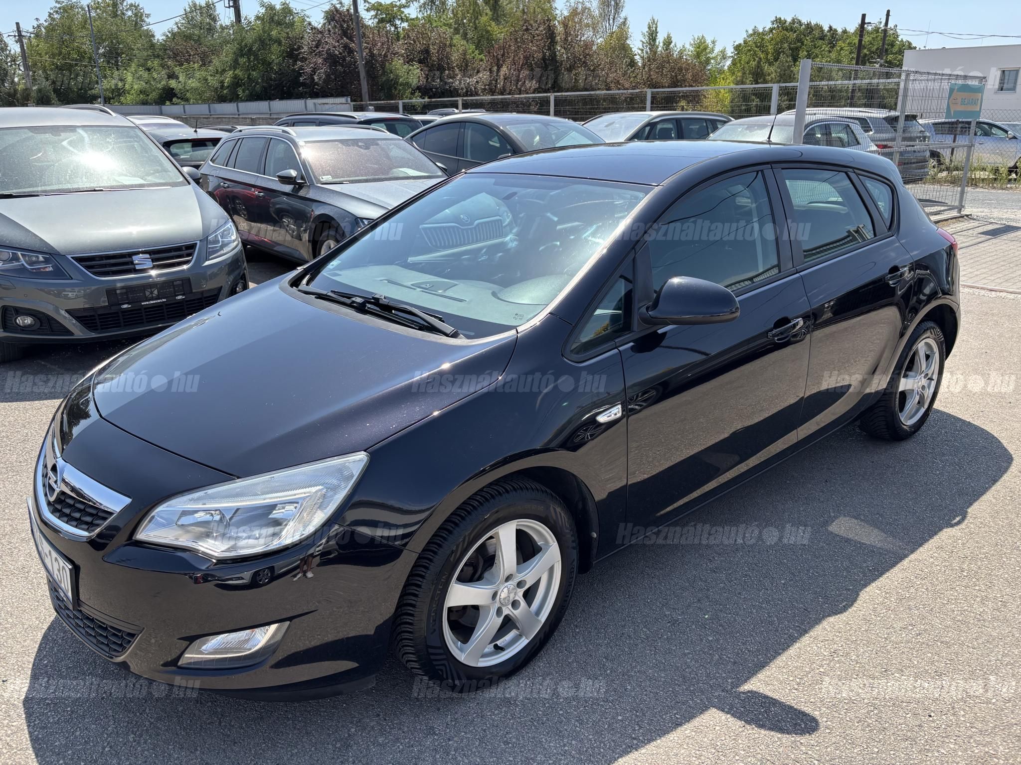 OPEL ASTRA J 2011/5 - 1