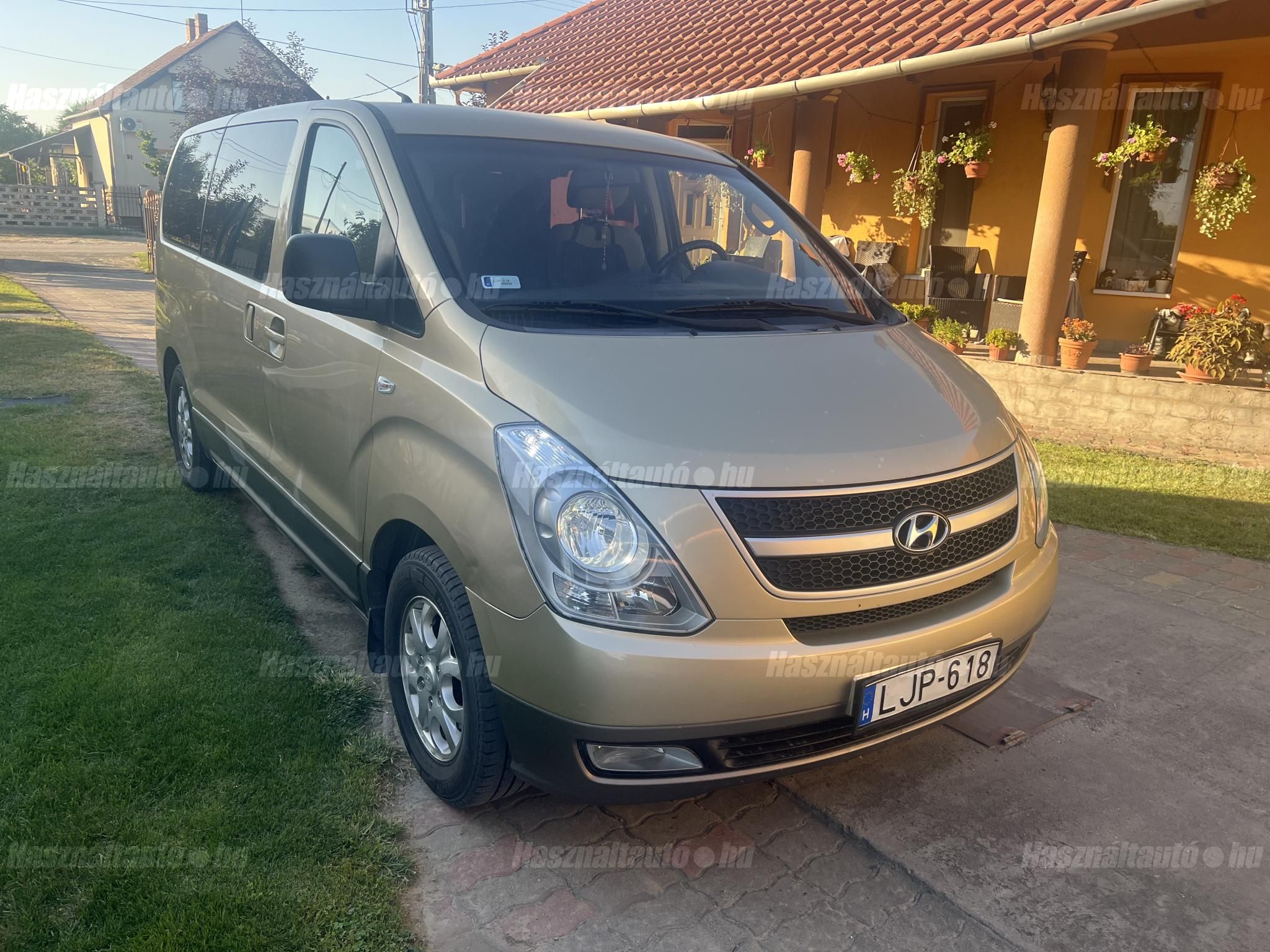 HYUNDAI H-1 2008/9 - 1